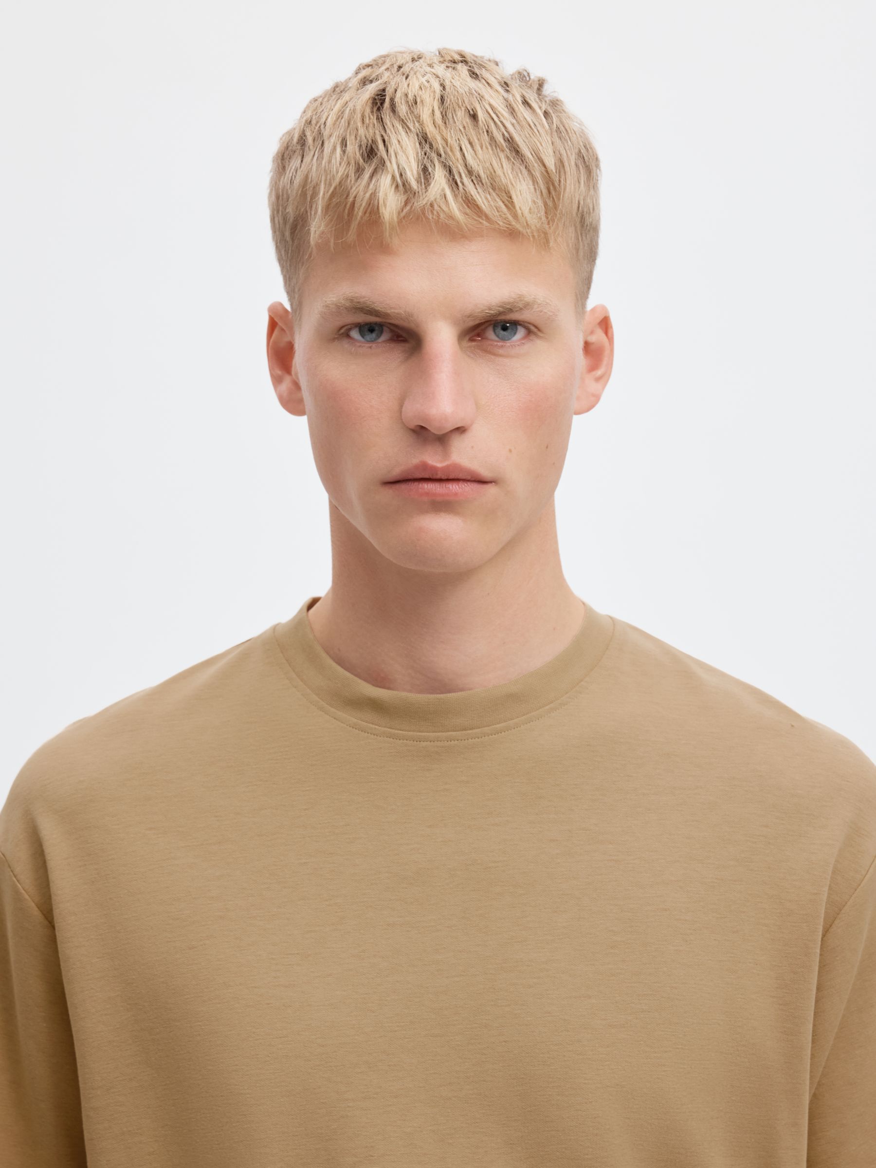 LOOSE FIT T-SHIRT
