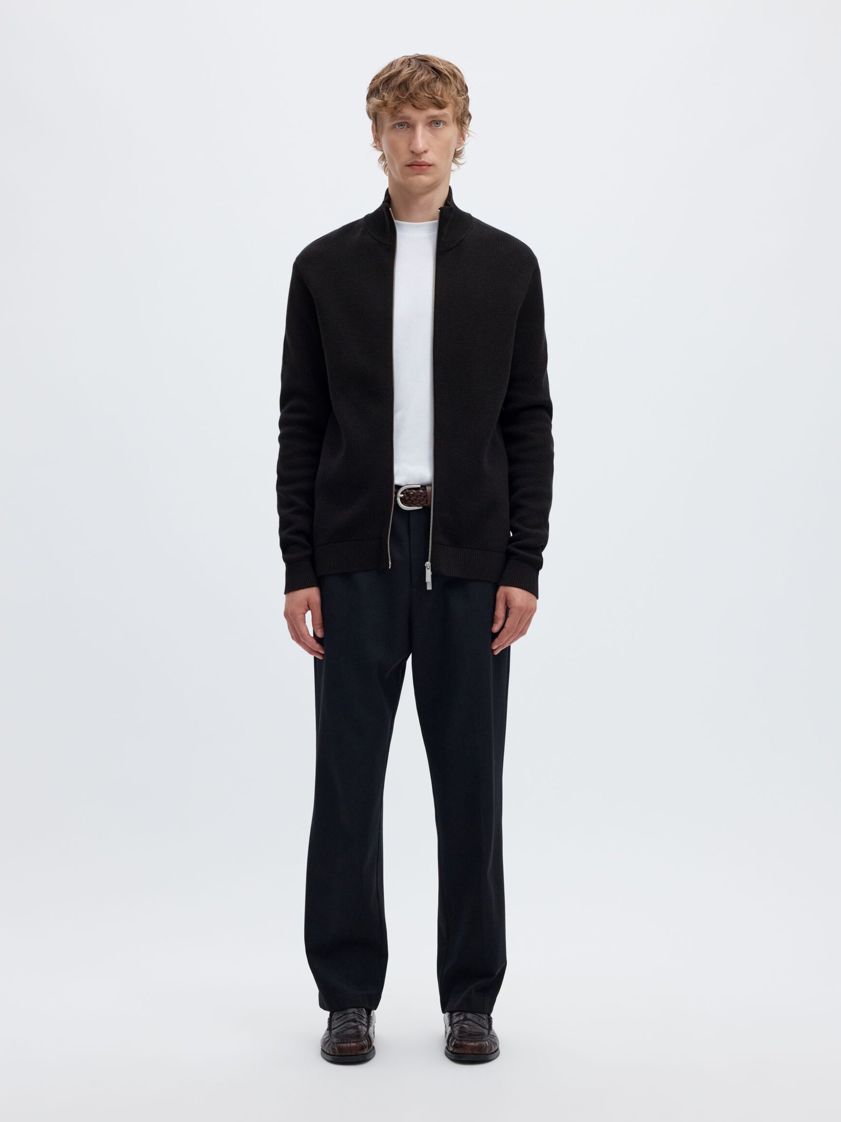 ZIPPED HIGH NECK PULLOVER