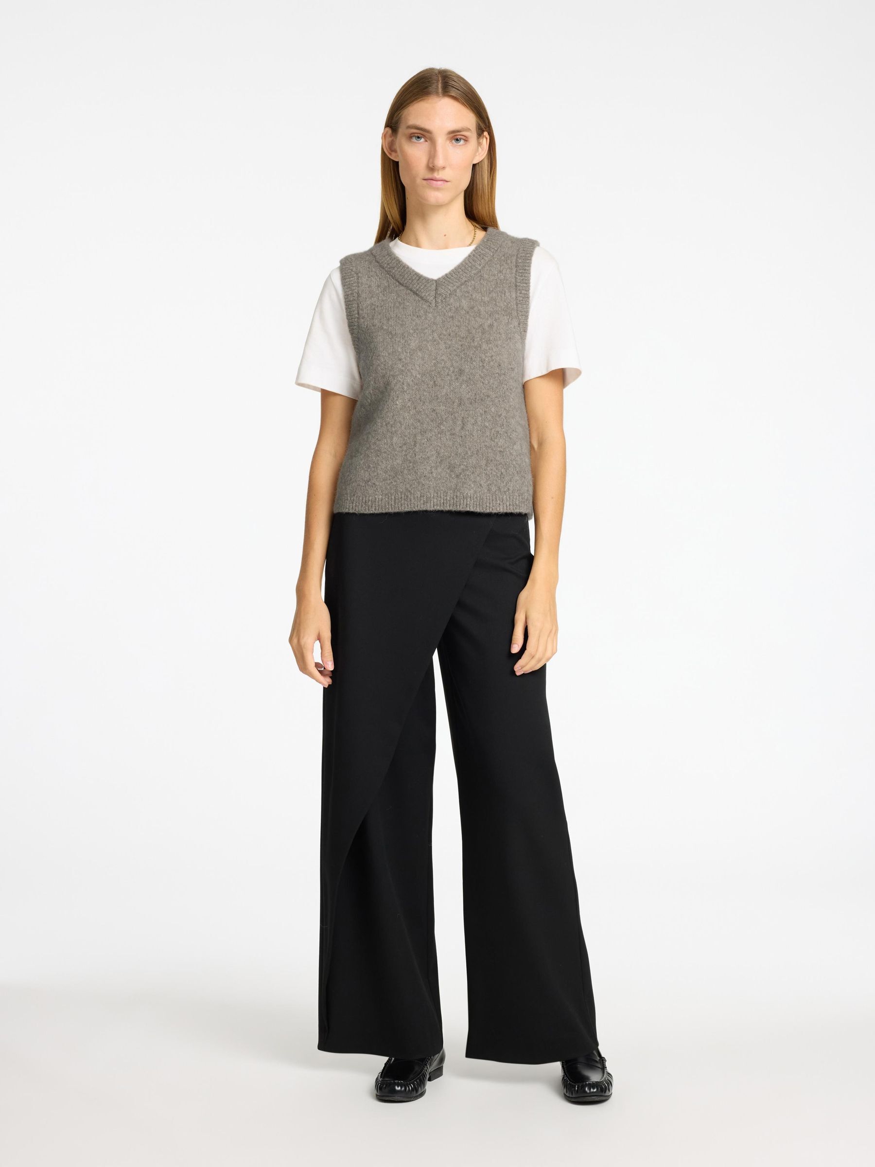 KLASSISK STRIKKET VEST