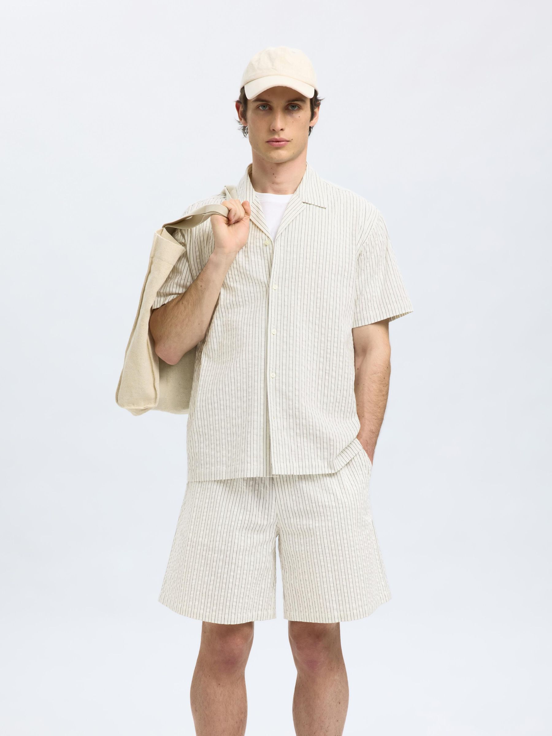 KOSZULA Z KRÓTKIM RĘKAWEM