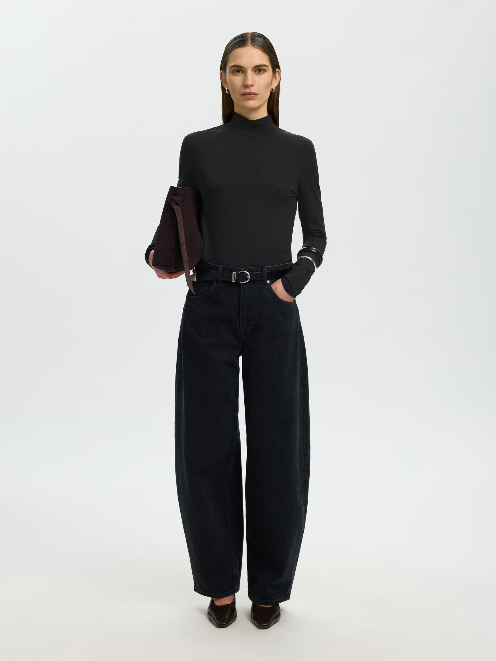 BASIC HOGE HALS TOP MET LANGE MOUWEN