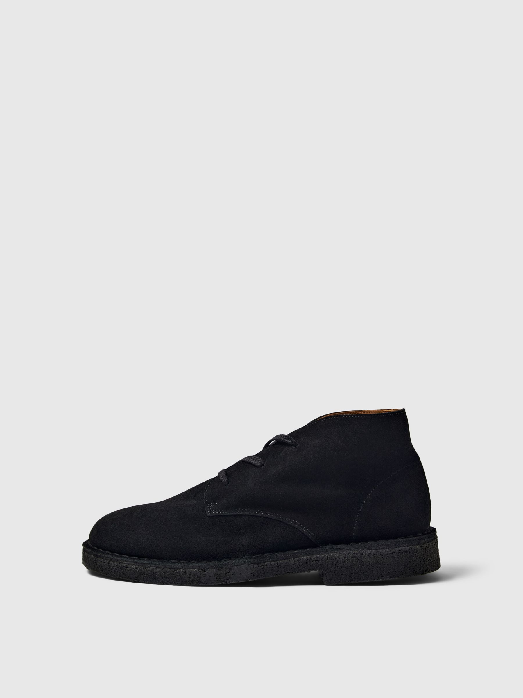 DESERT BOOTS