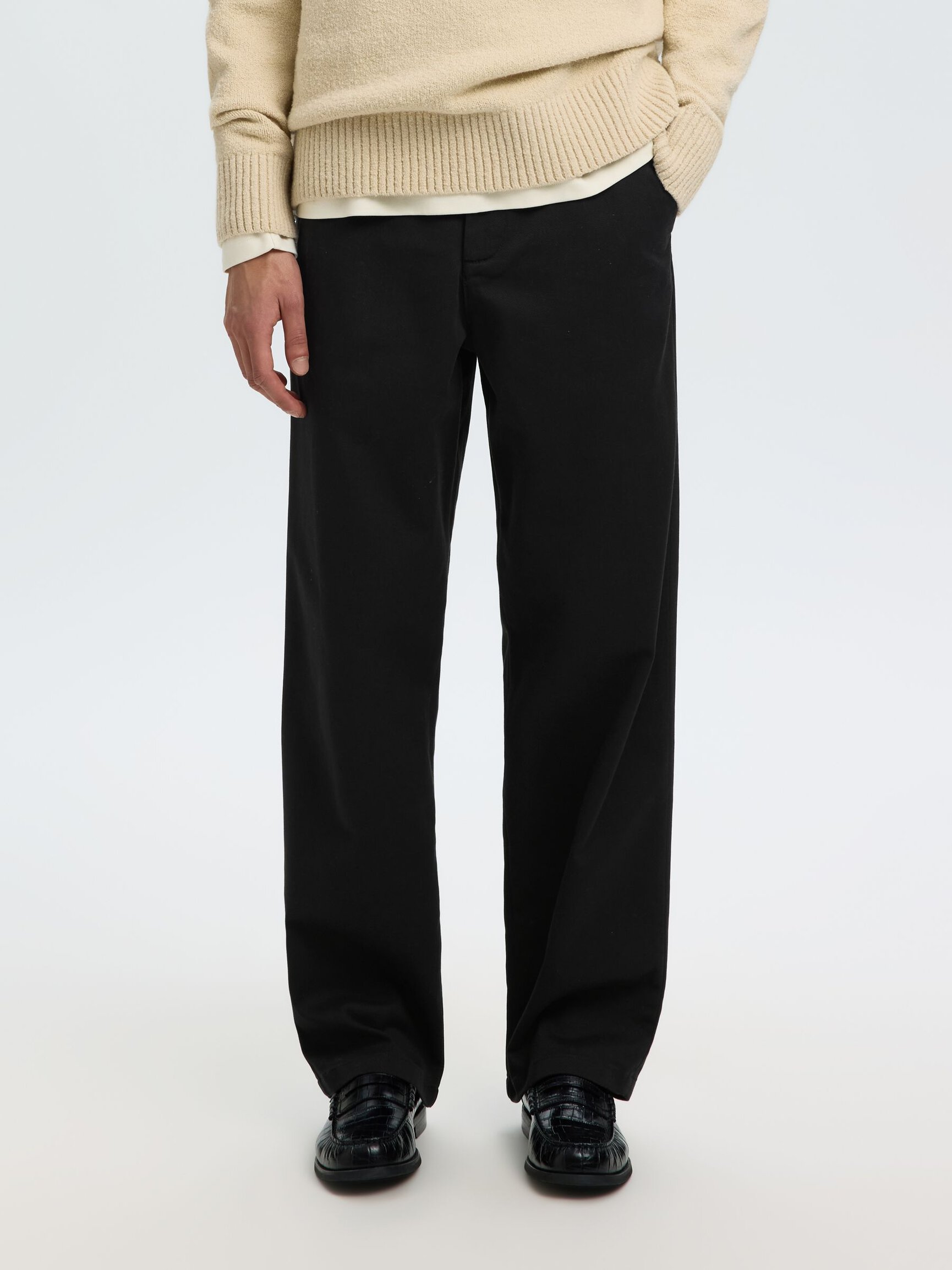 220 LOOSE FIT TROUSERS