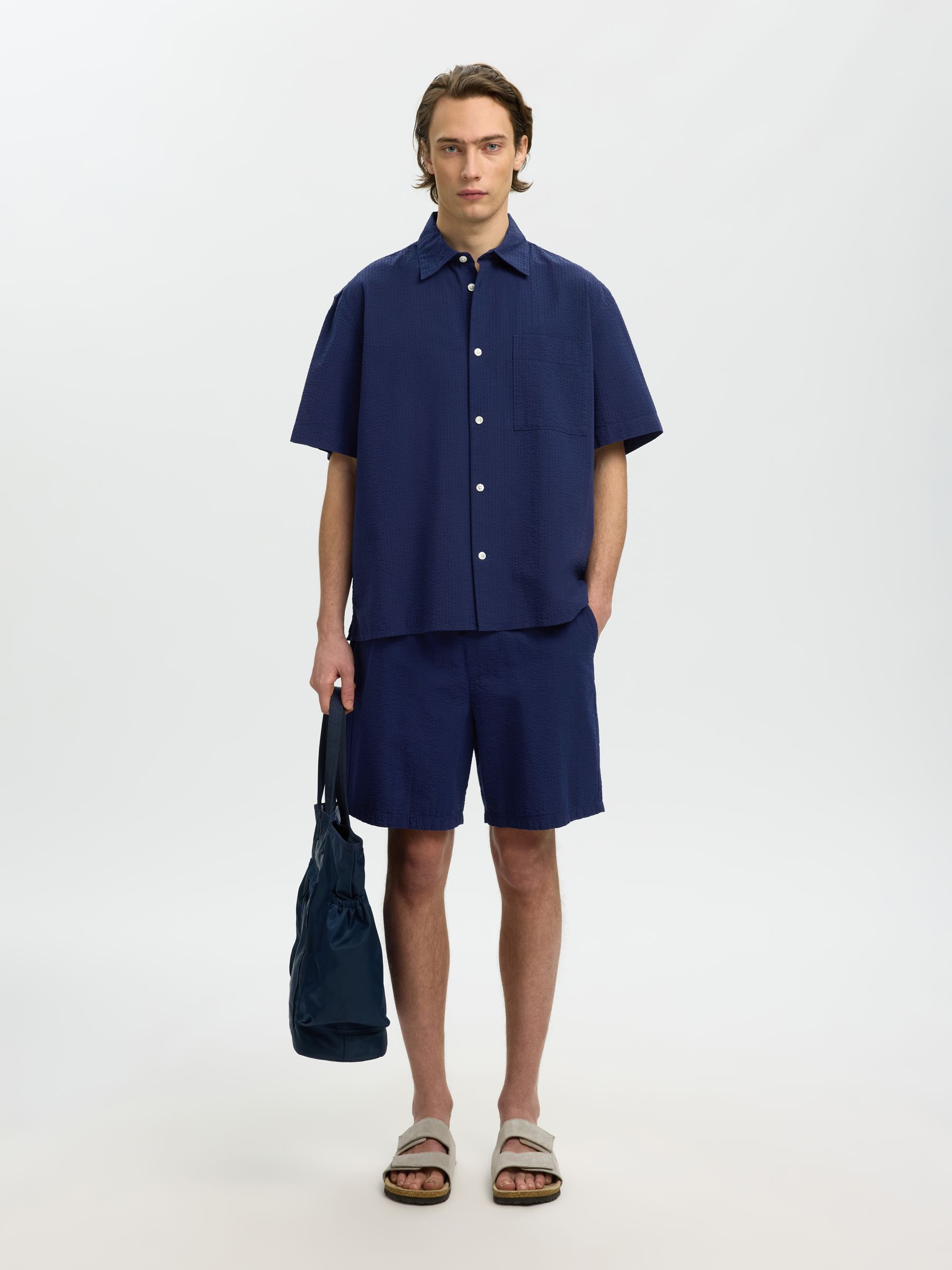 REGULAR FIT SEERSUCKER SHORTS