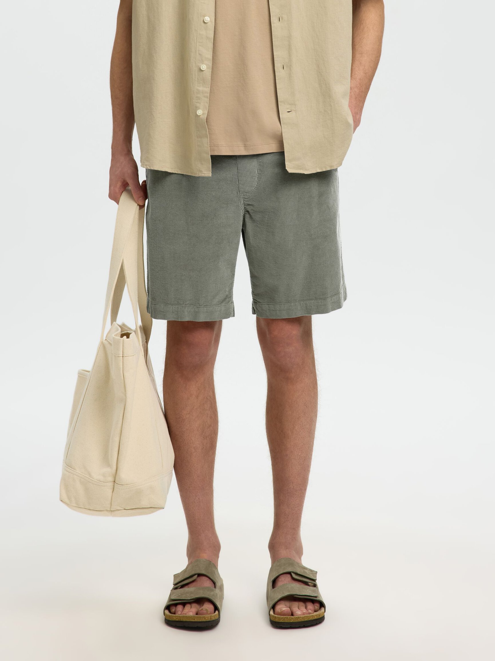 REGULAR FIT CORDUROY SHORTS