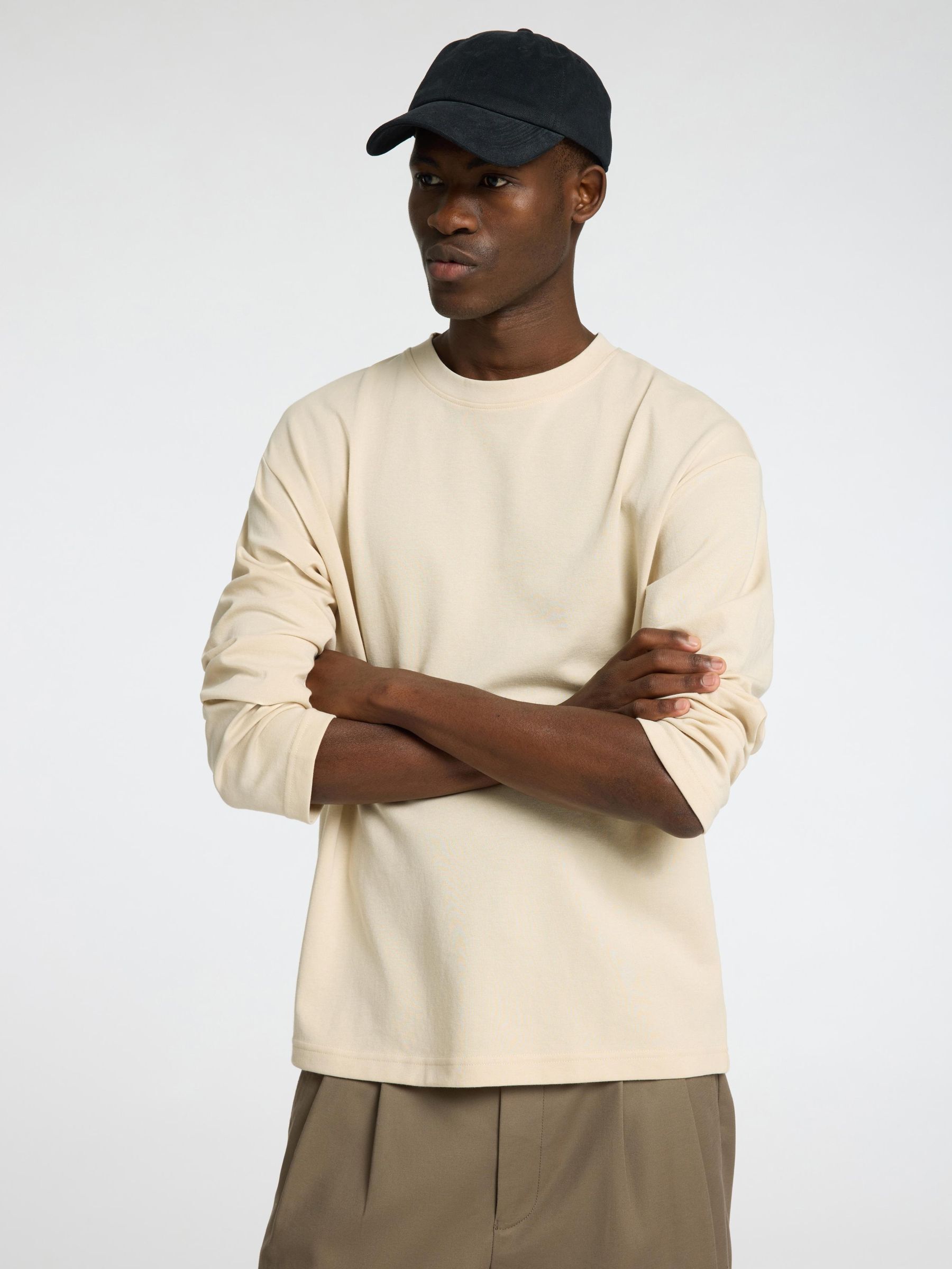 LOOSE FIT  LONG-SLEEVED T-SHIRT