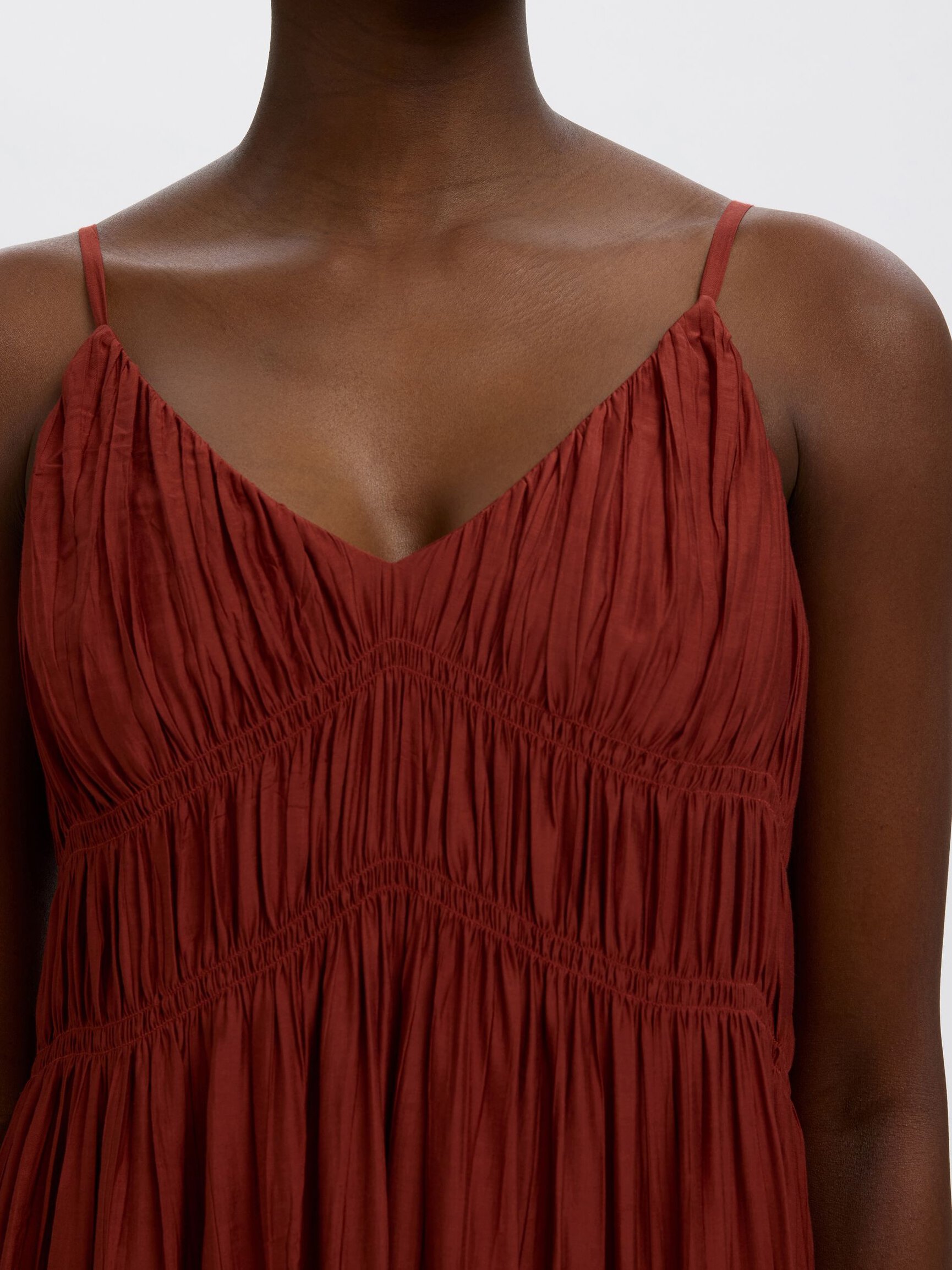 V-NECK SPAGHETTI MAXI DRESS