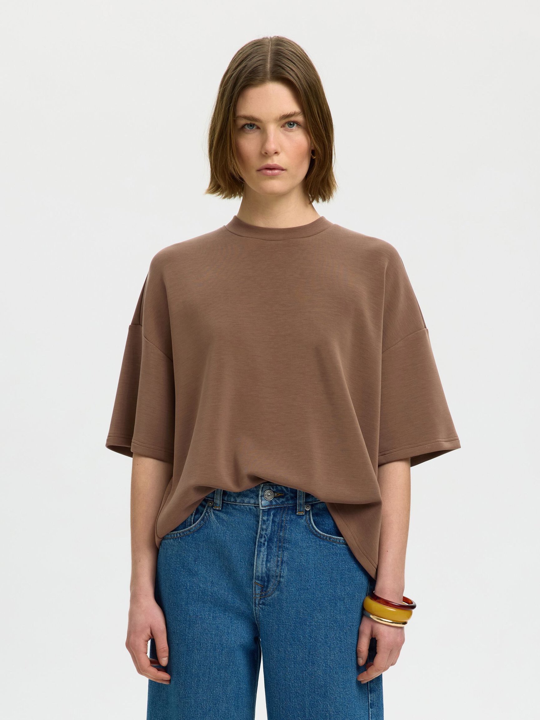 OVERSIZED T-SHIRT