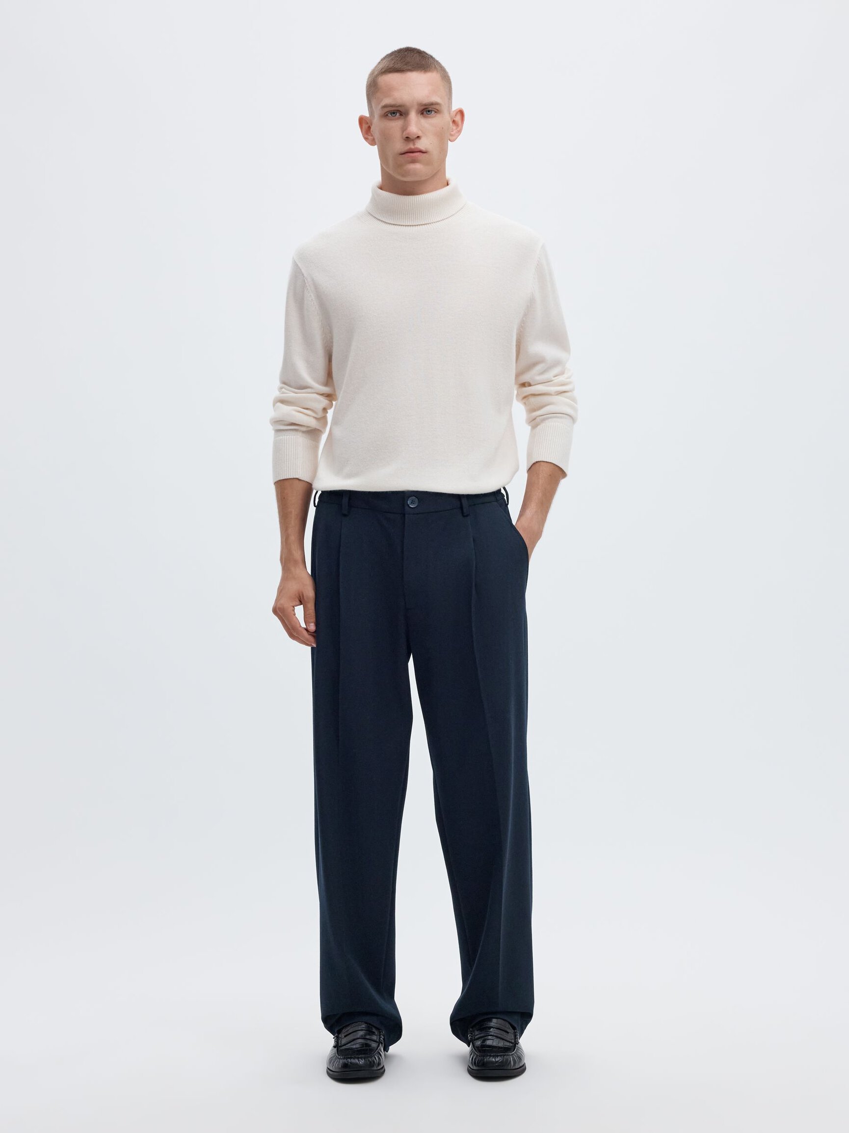 220 LOOSE FIT TROUSERS