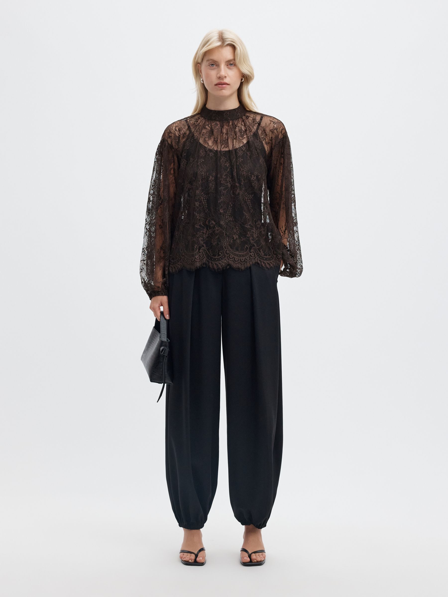 DENTELLE BLOUSE