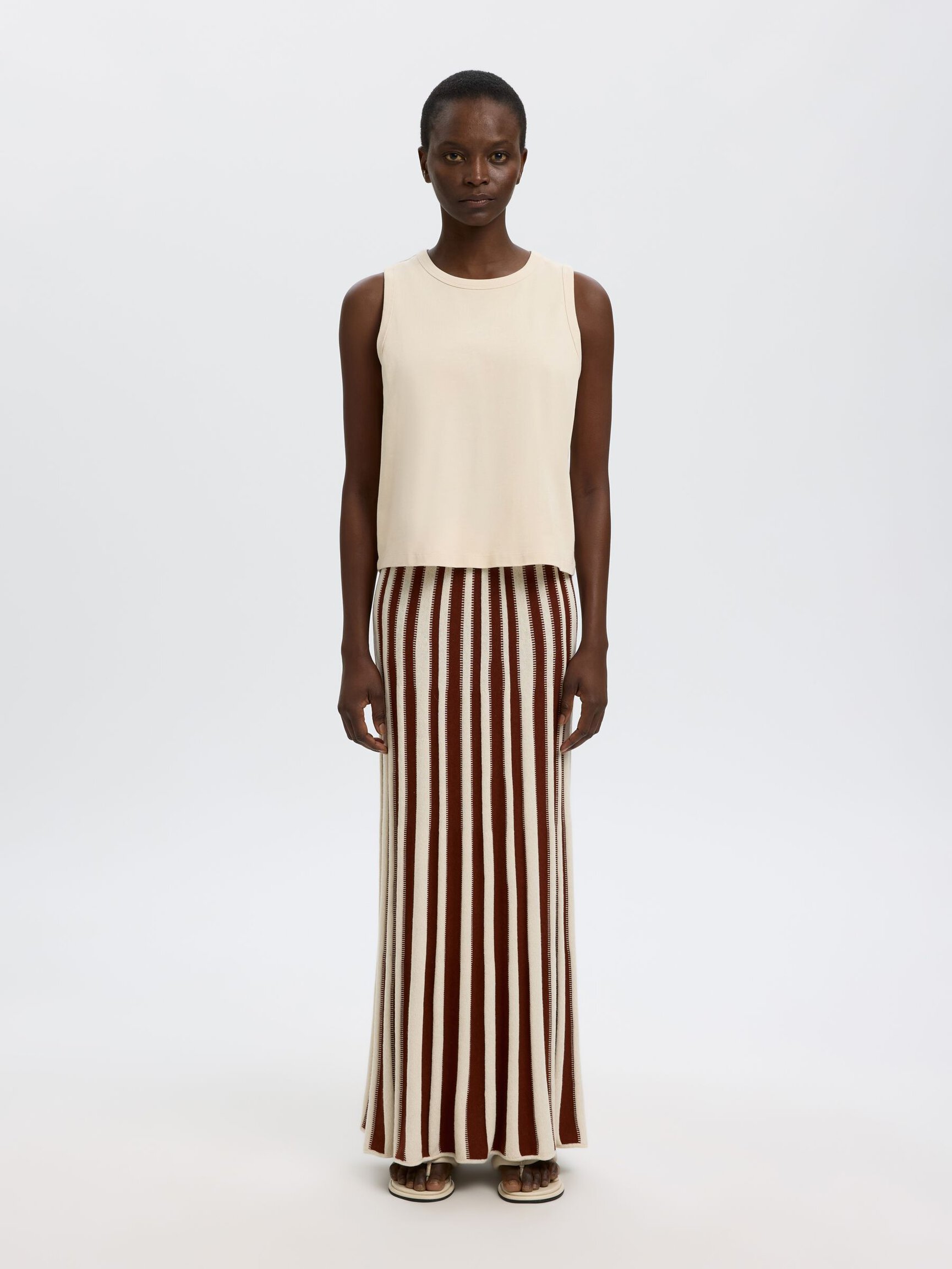 KOSZULKA BEZ RĘKAWÓW