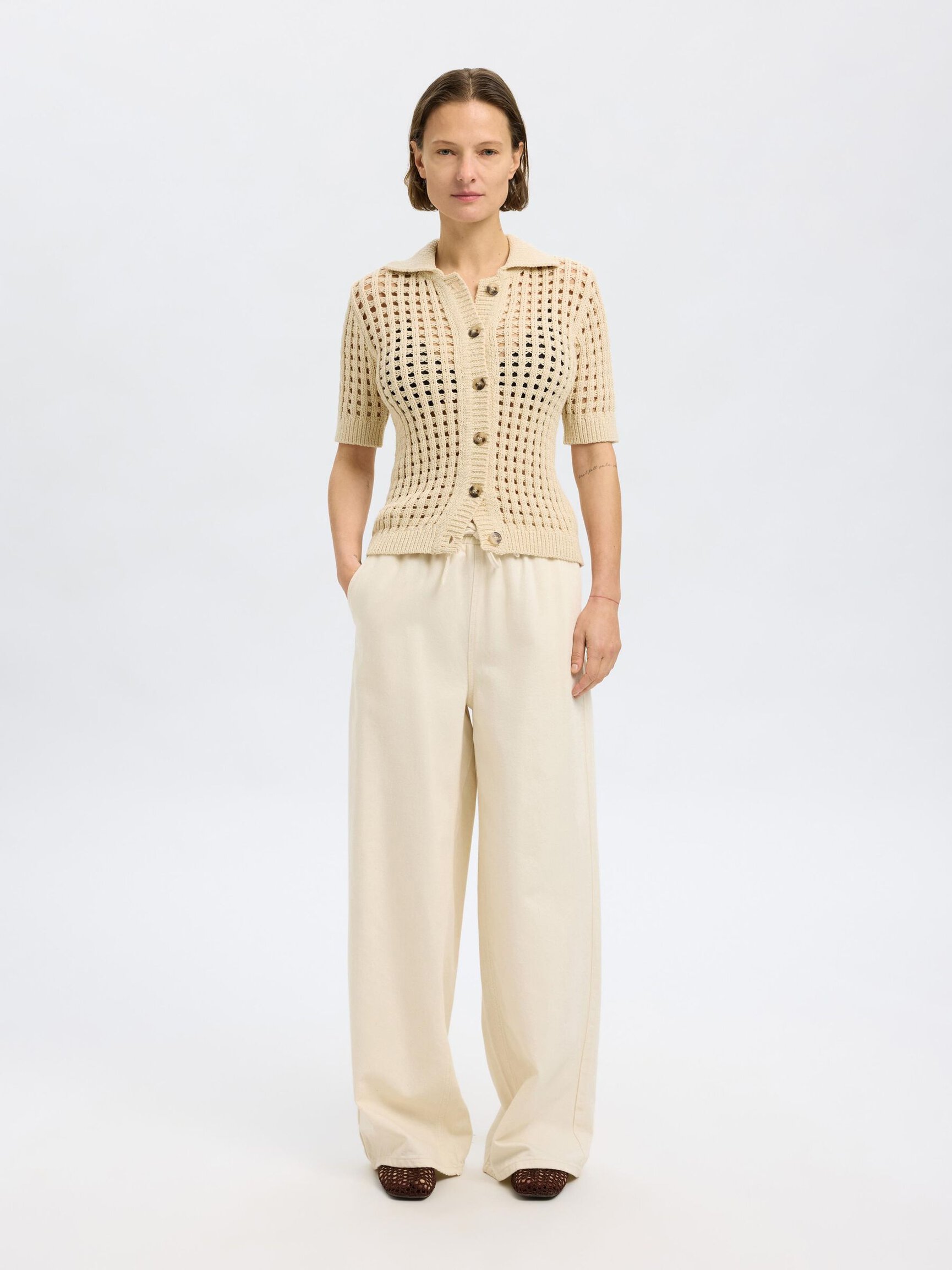 HÆKLET STIL STRIKKET CARDIGAN