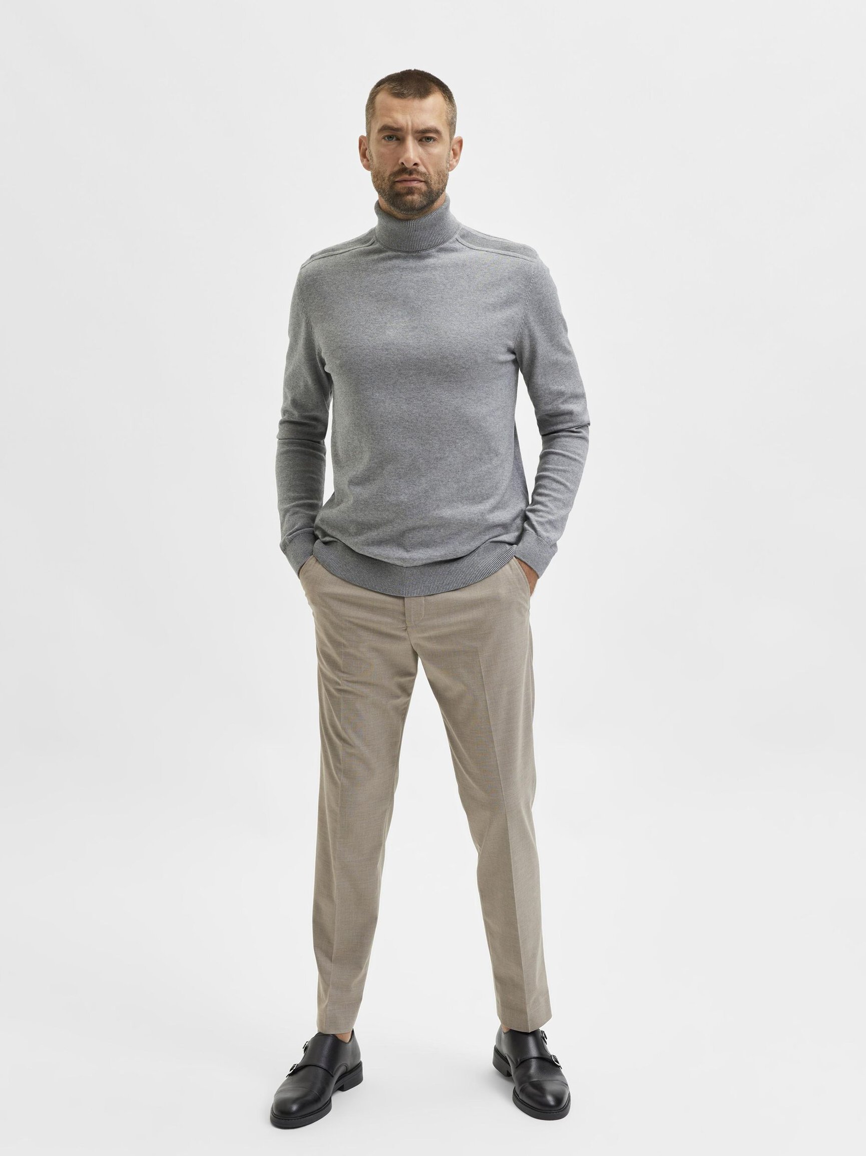 LONG-SLEEVED ROLL NECK PULLOVER