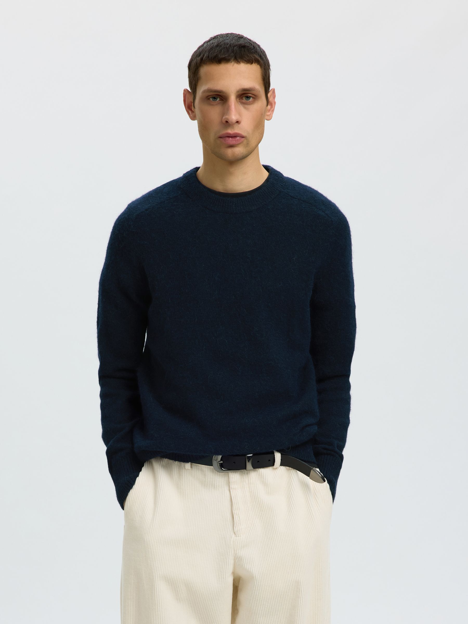 LONG-SLEEVED KNITTED JUMPER