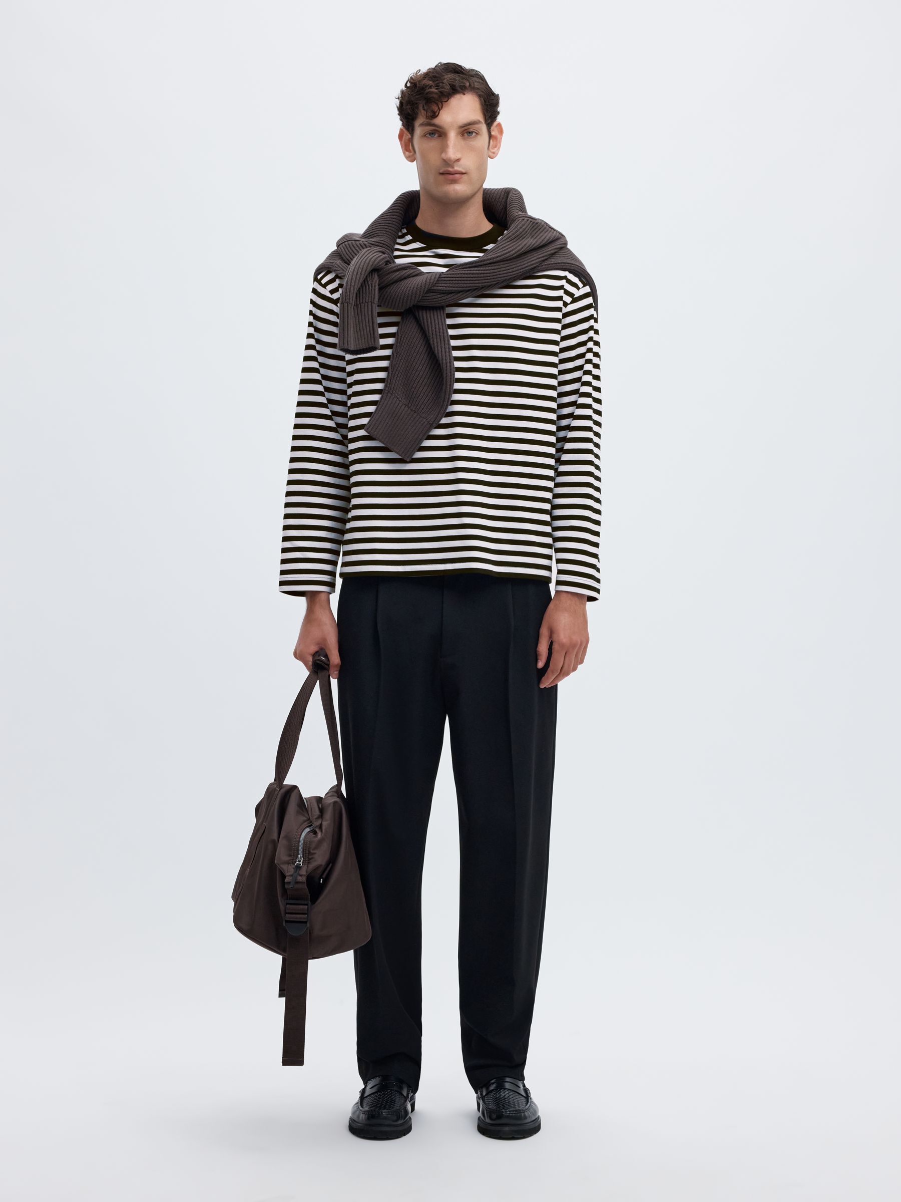 RELAXED FIT LONG-SLEEVED T-SHIRT