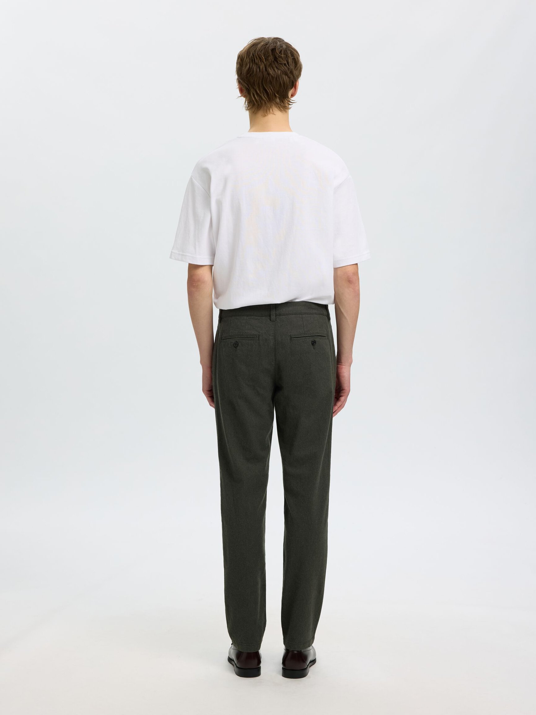175 SLIM-FIT BRUSHED CHINOS