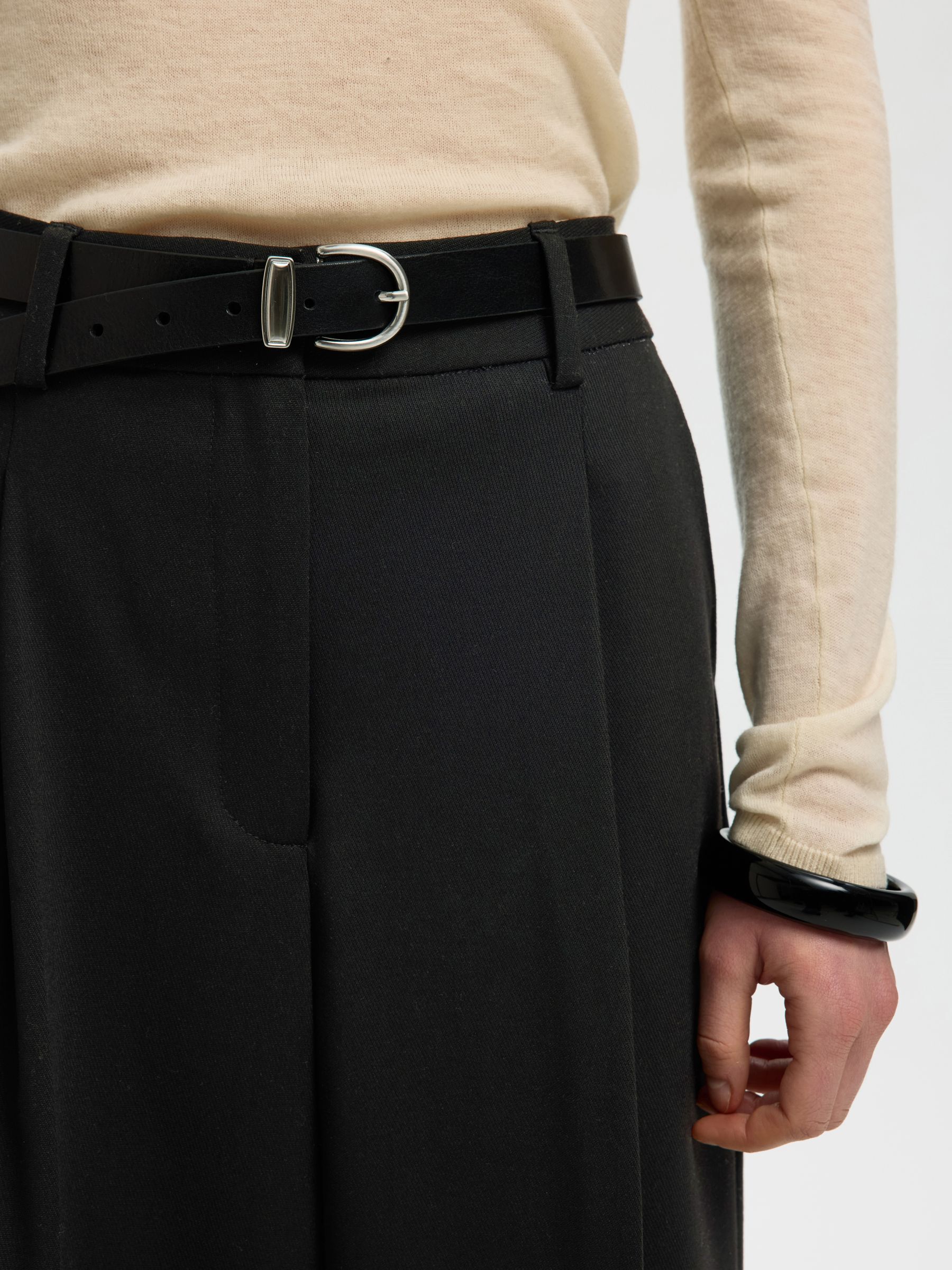 HIGH WAISTED WIDE-LEG TROUSERS