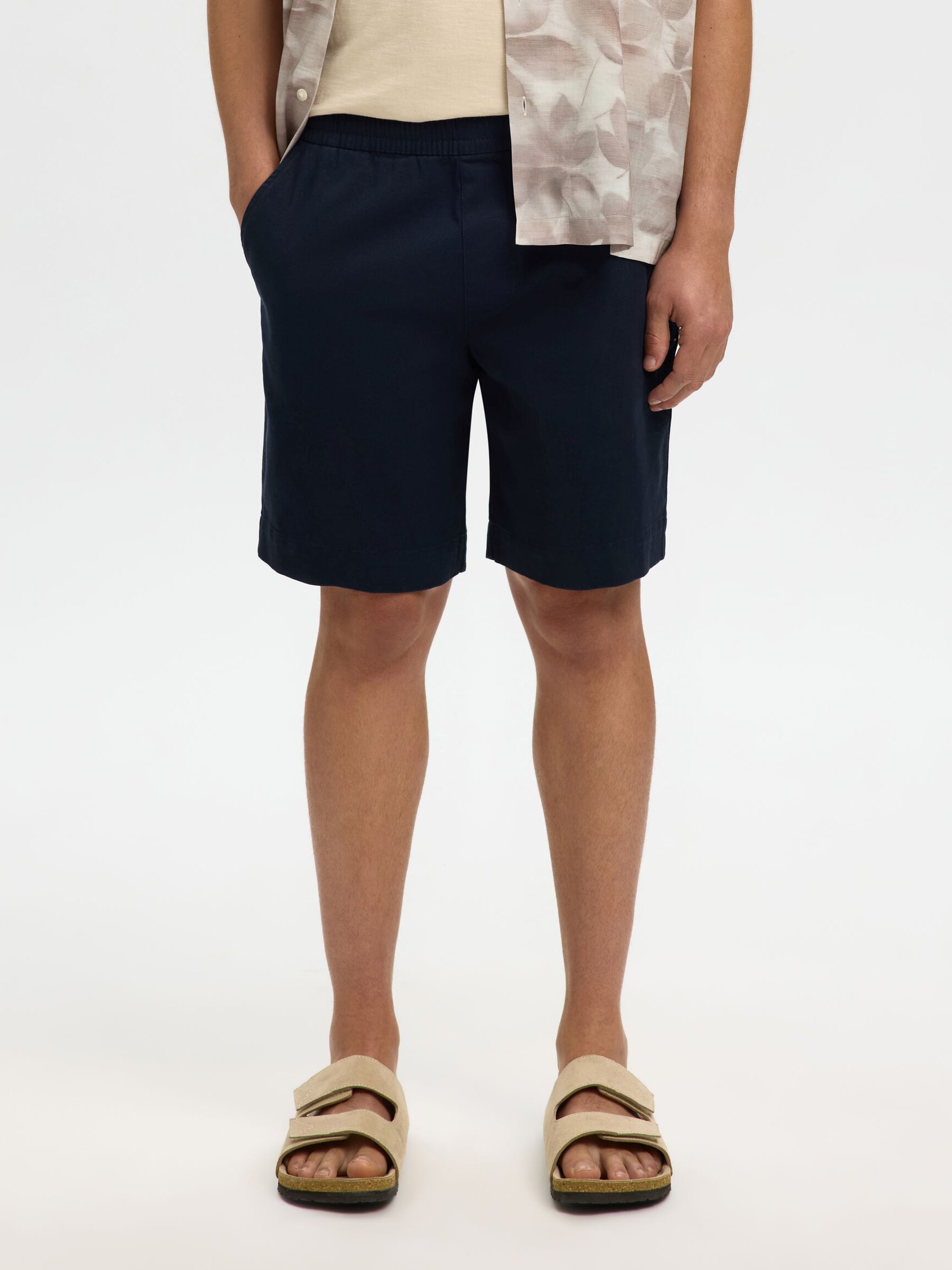 REGULAR FIT SHORTS