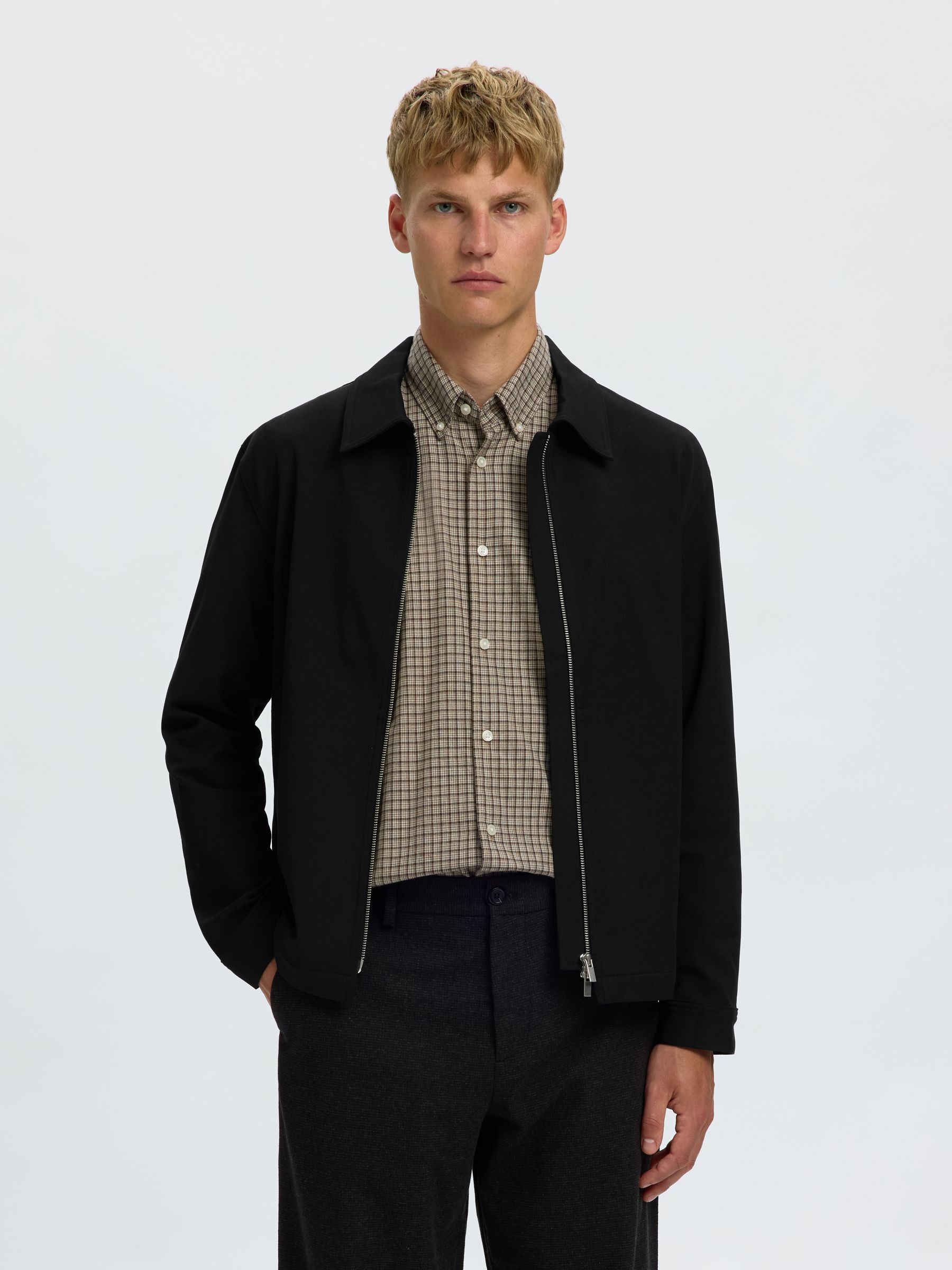 COUPE CLASSIQUE VESTE