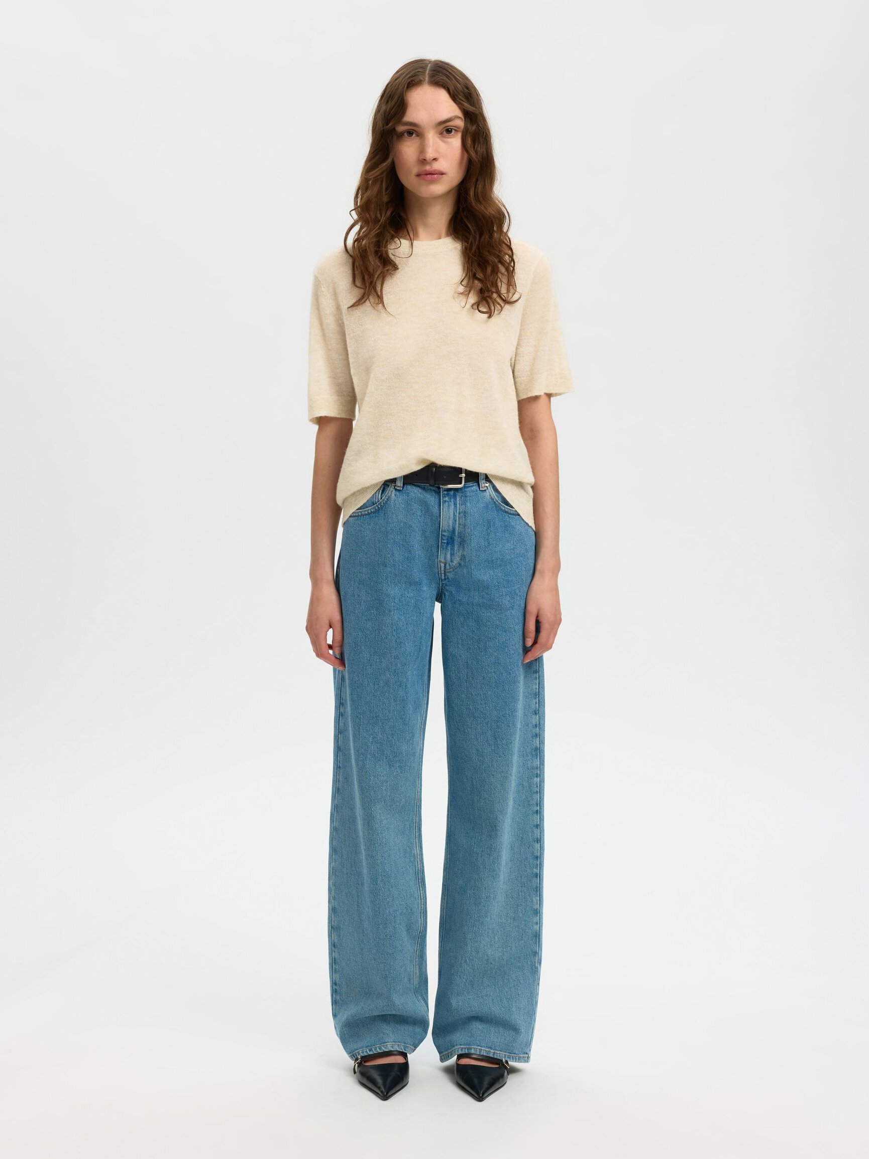 SHORT SLEEVED KNITTED TOP