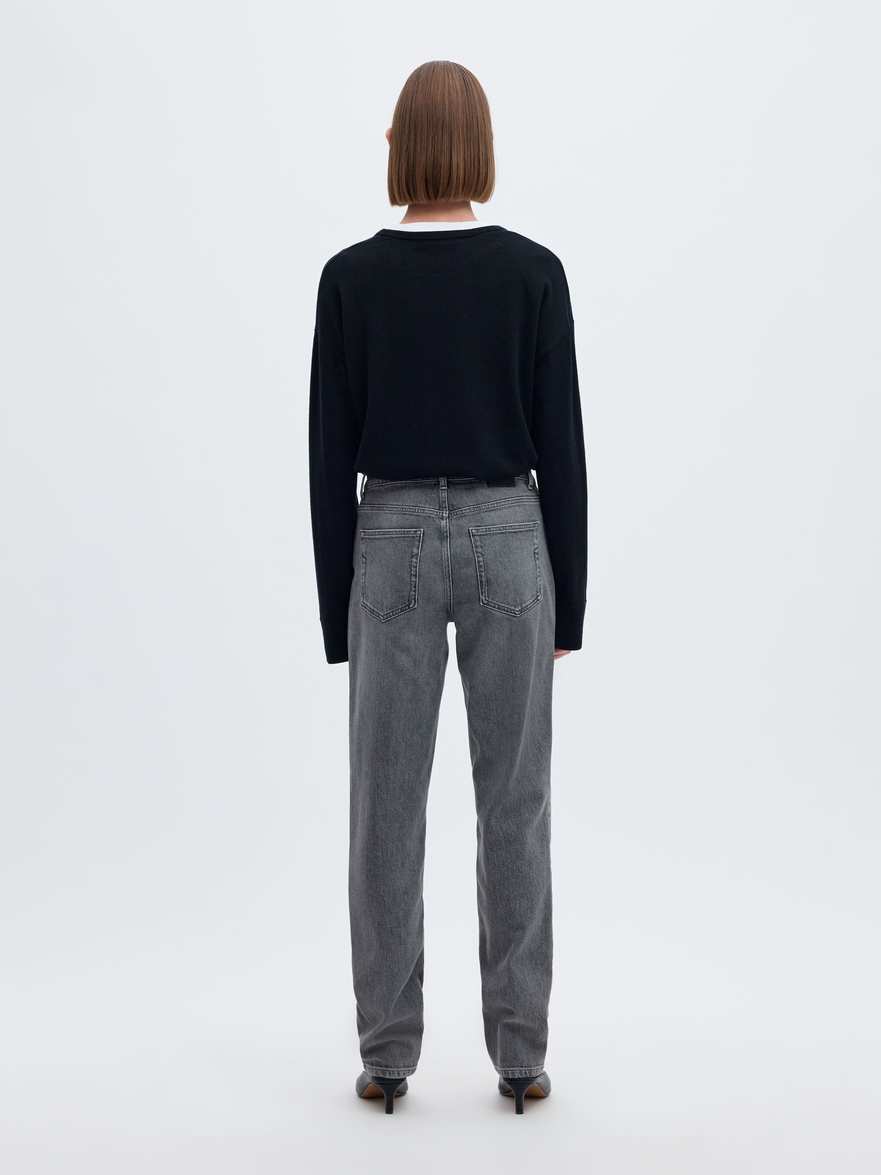 TAILLE MI-HAUTE JEAN COUPE SLIM FUSELÉE