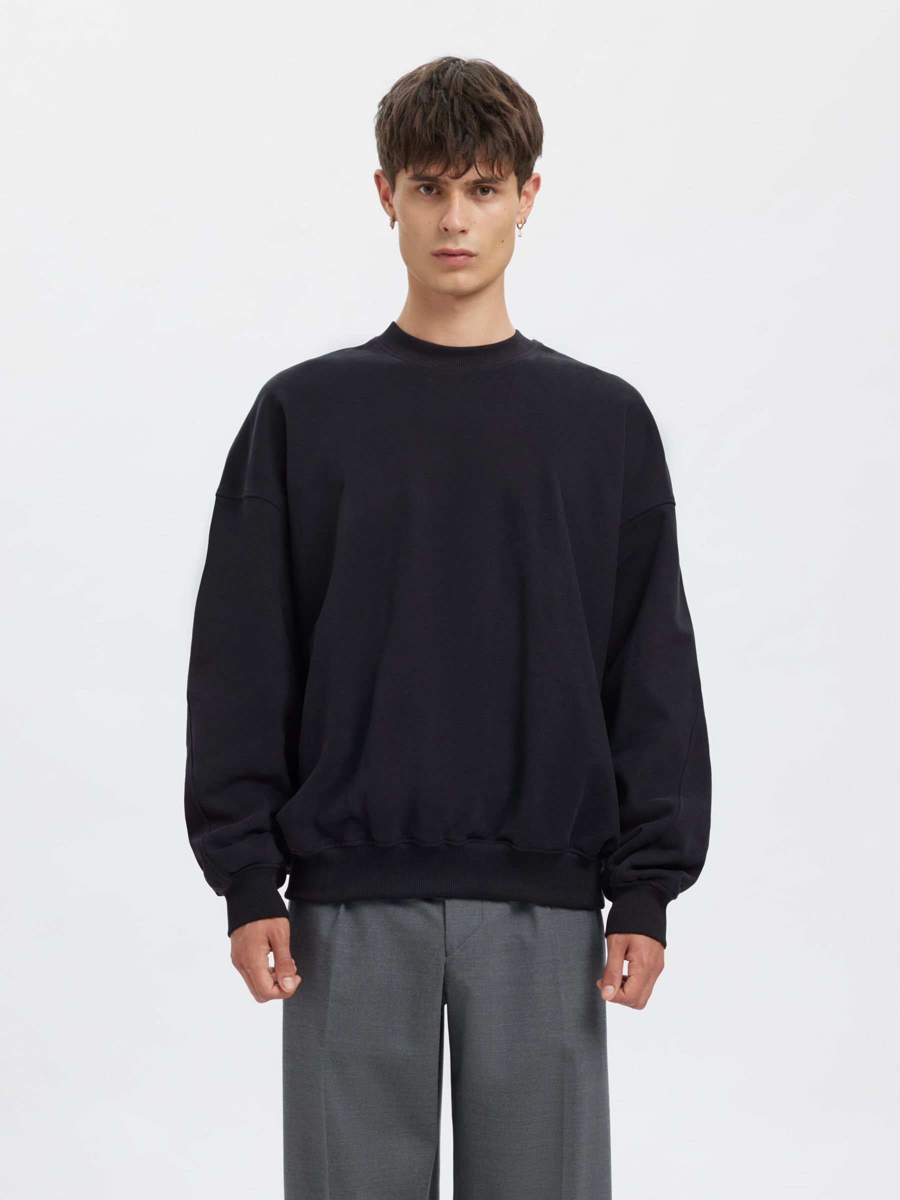 RELAXED FIT SWEATSHIRT