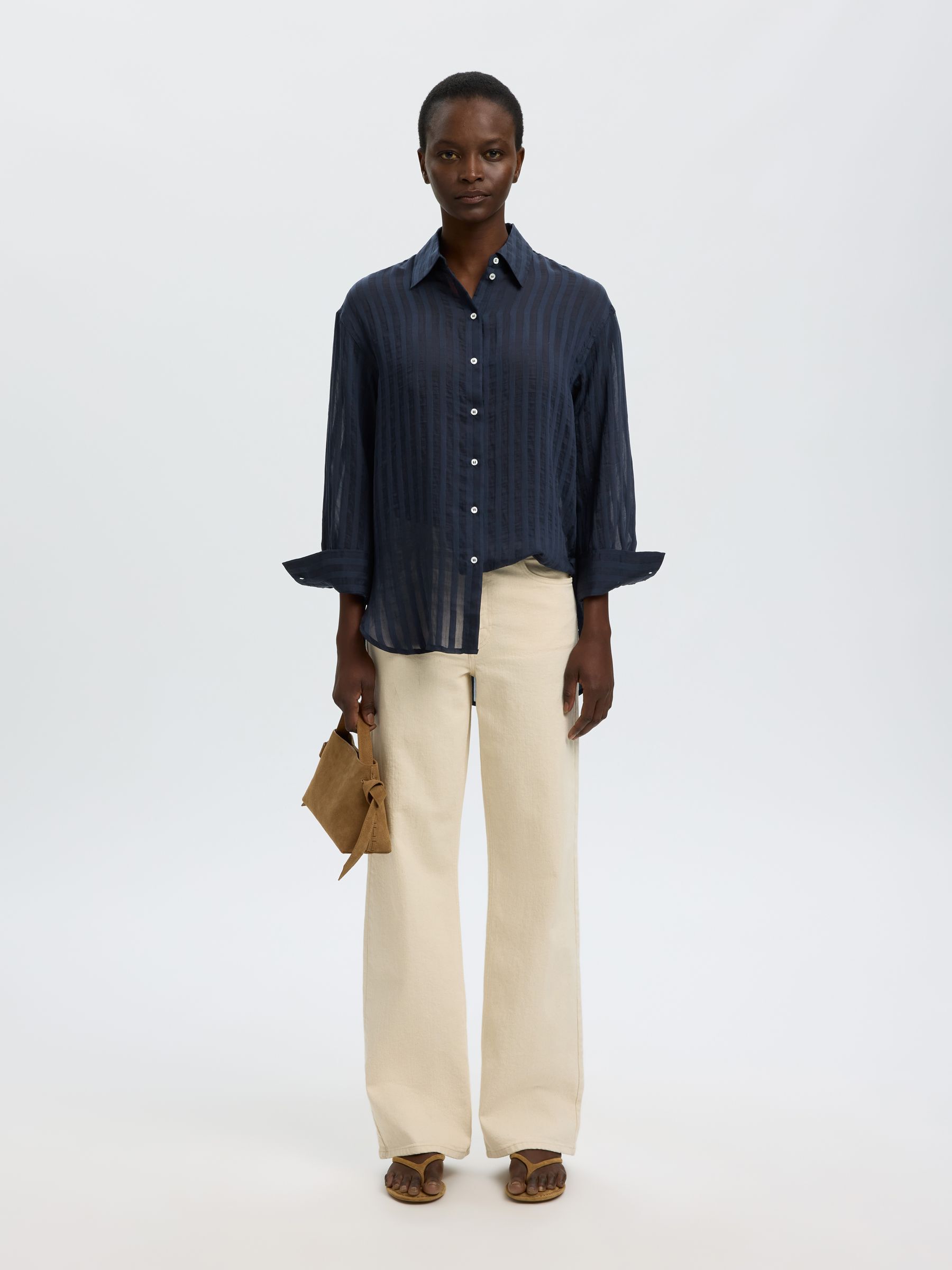 OVERSIZED FIT OVERHEMD MET LANGE MOUWEN