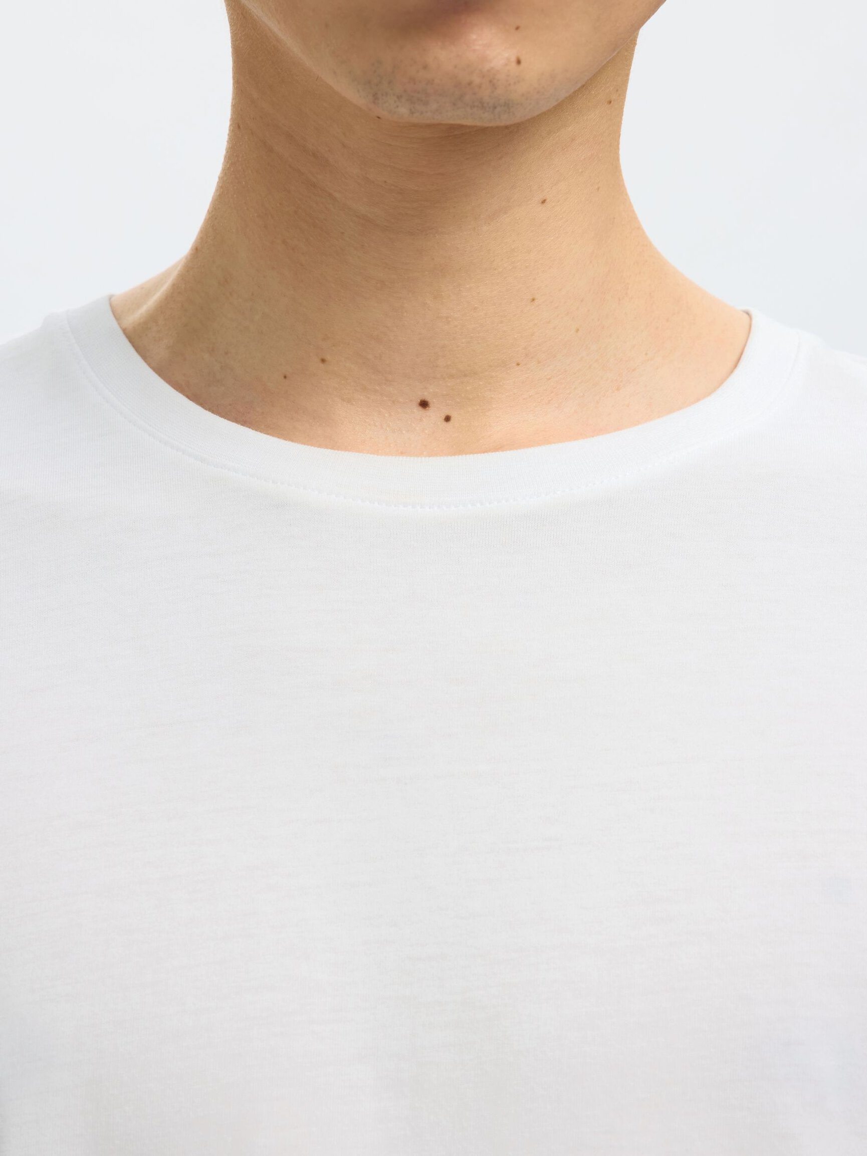 REGULAR T-SHIRT