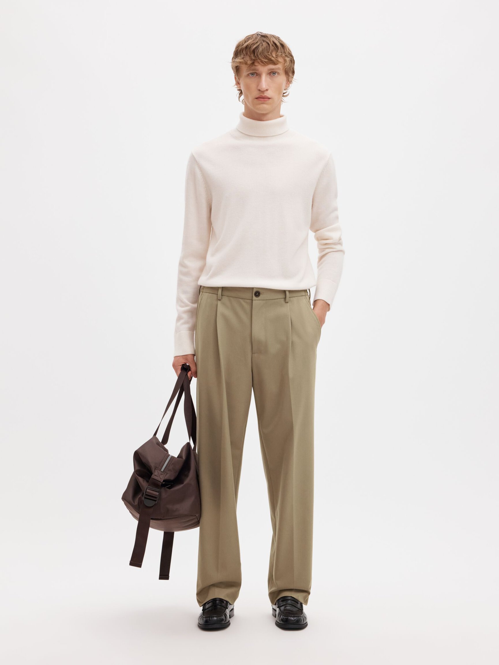 220 LOOSE FIT TROUSERS