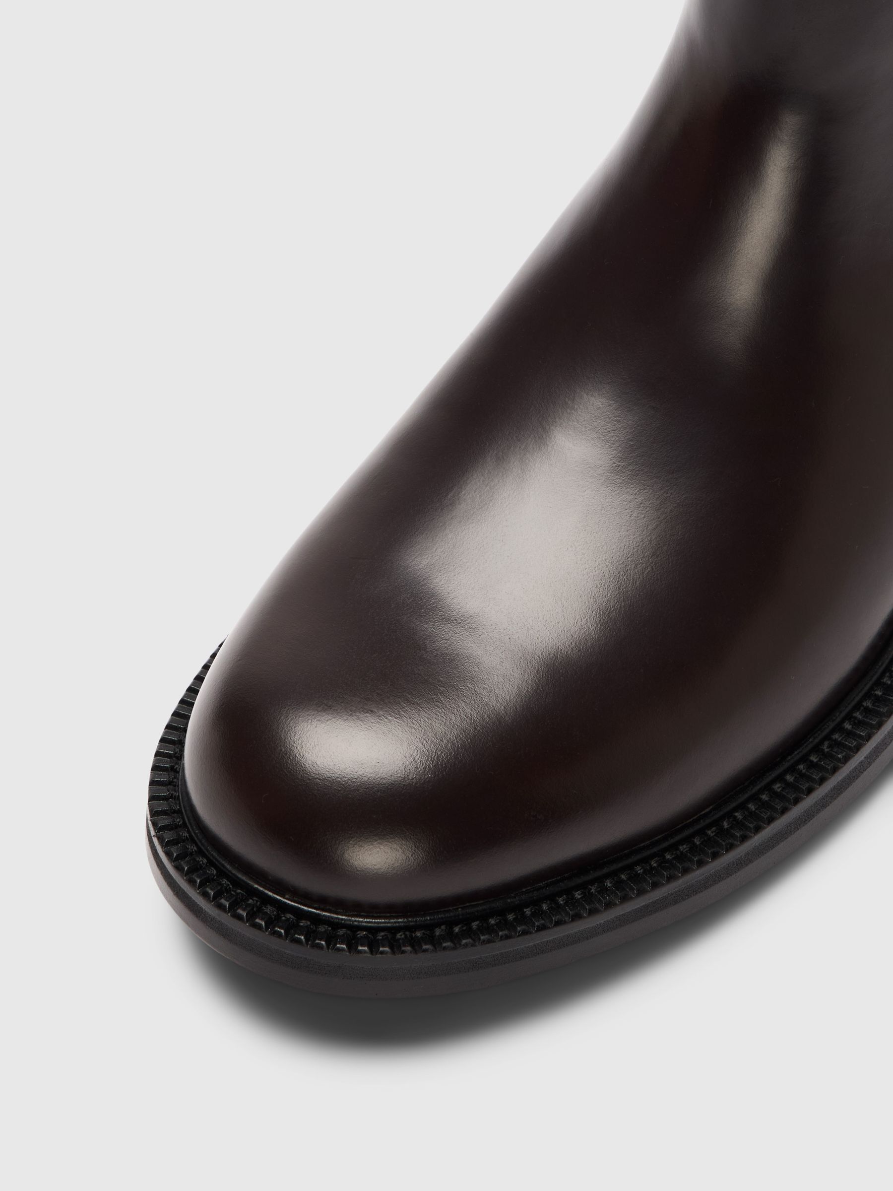LEATHER CHELSEA BOOTS