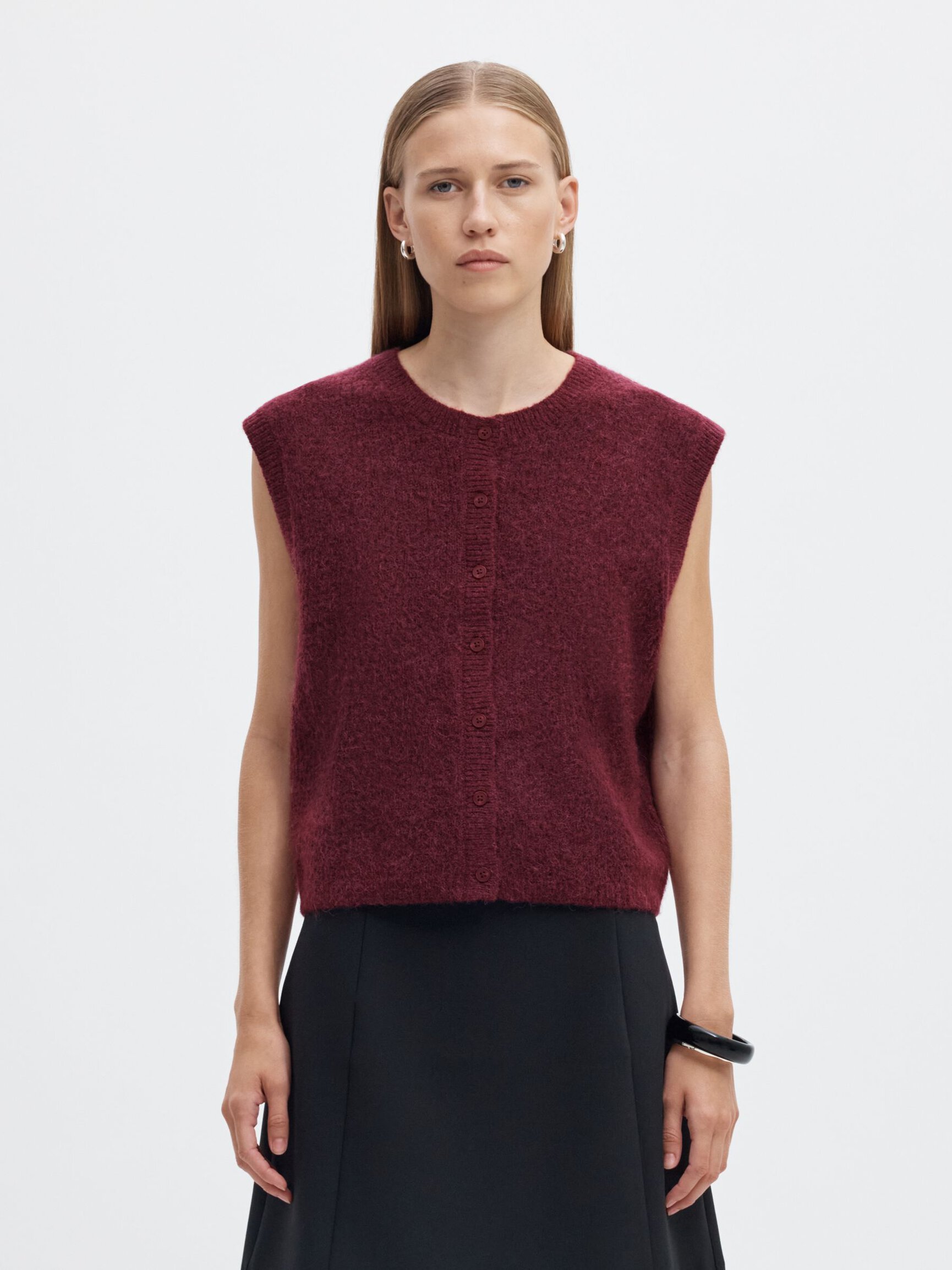 WOOL BLEND KNITTED VEST