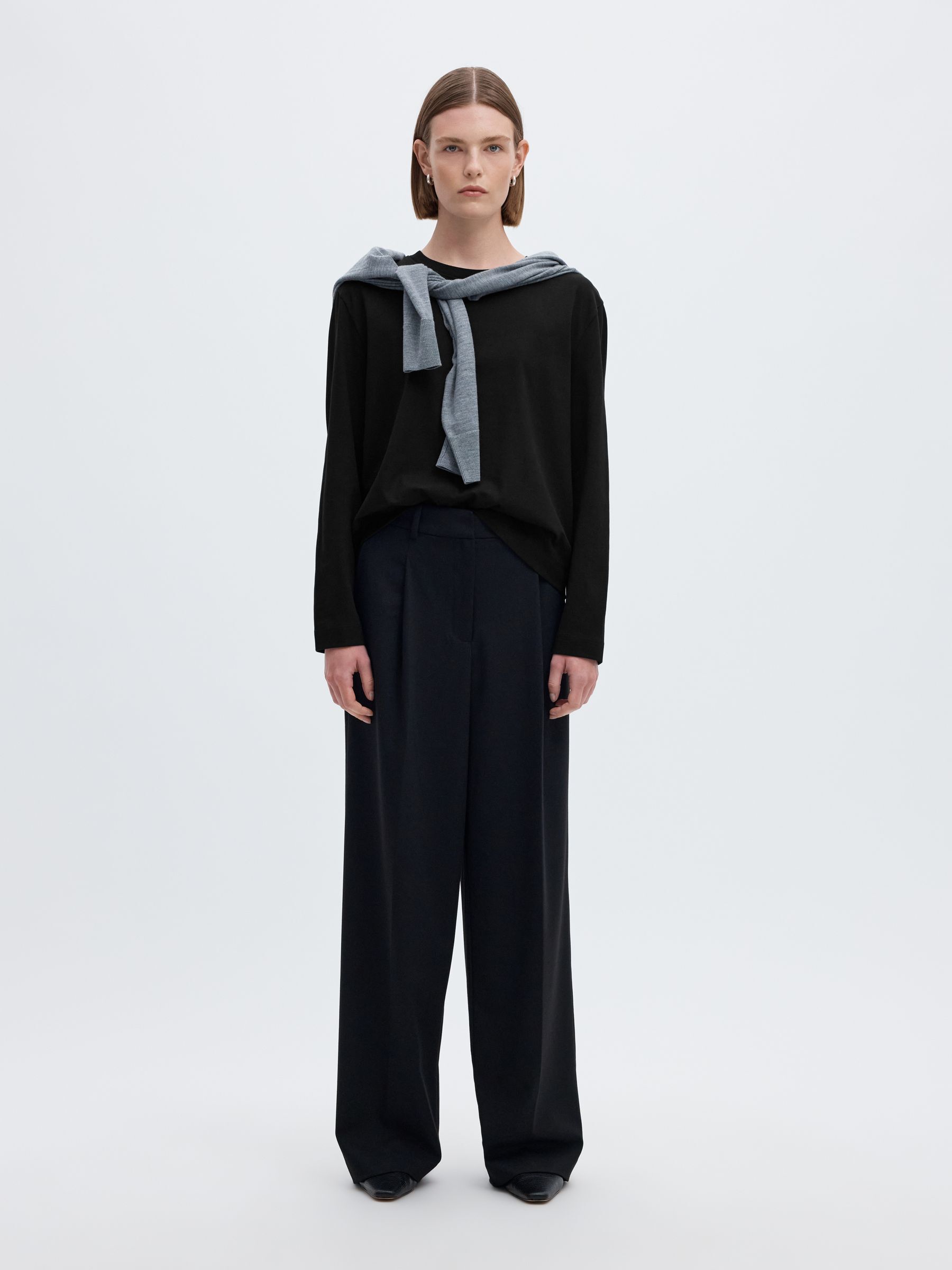 LONG-SLEEVED BOXY T-SHIRT