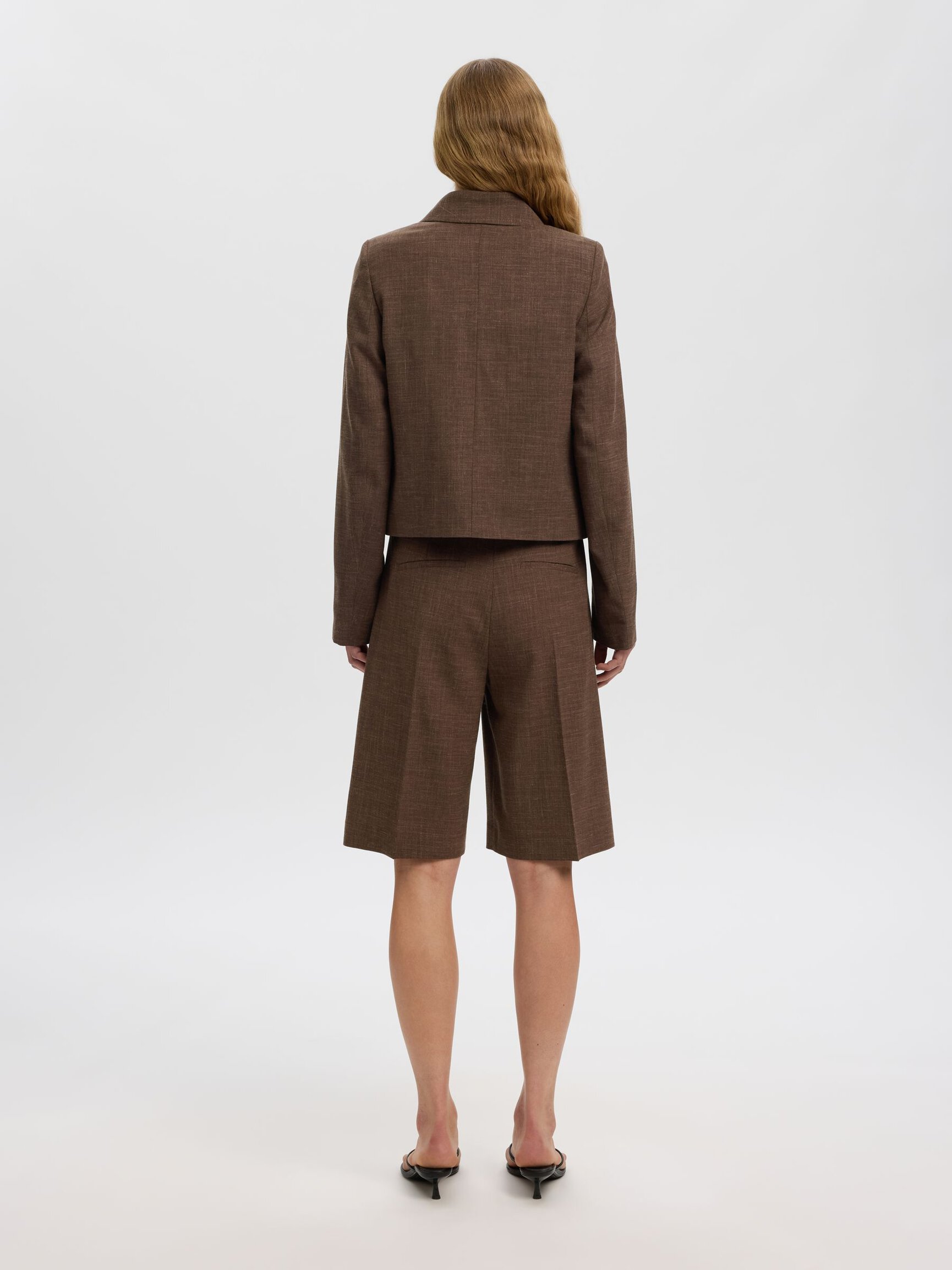 TAILORED SHORT JACKET