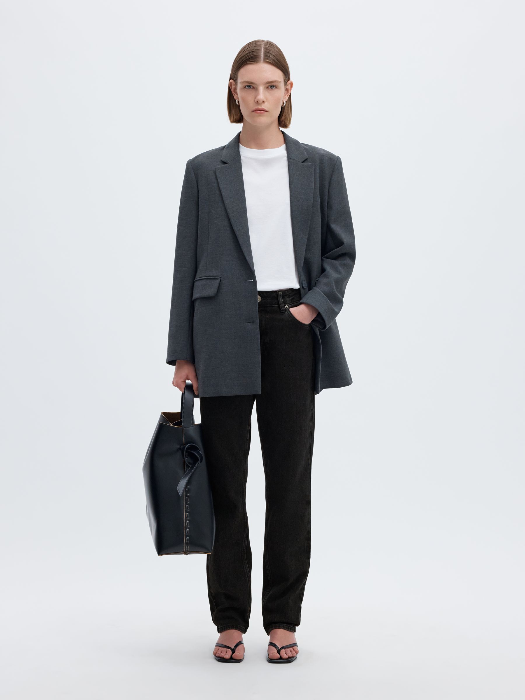 TAILLE MI-HAUTE JEAN COUPE SLIM FUSELÉE
