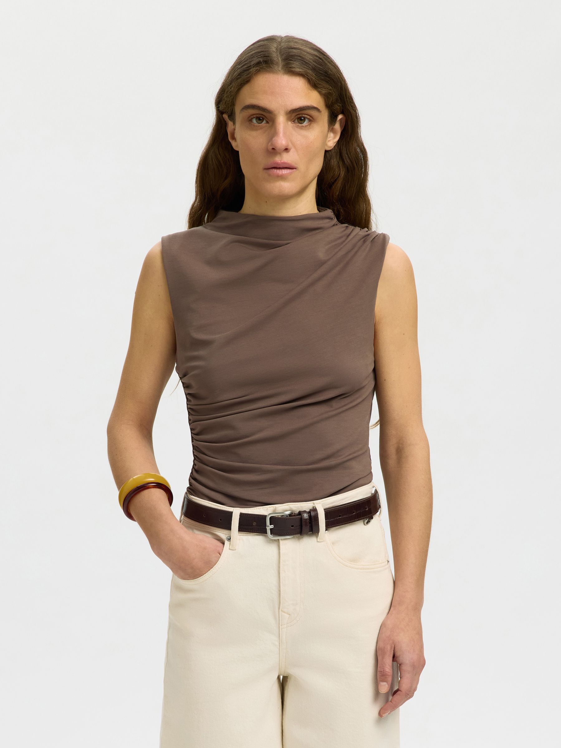 DRAPED SLEEVELESS TOP