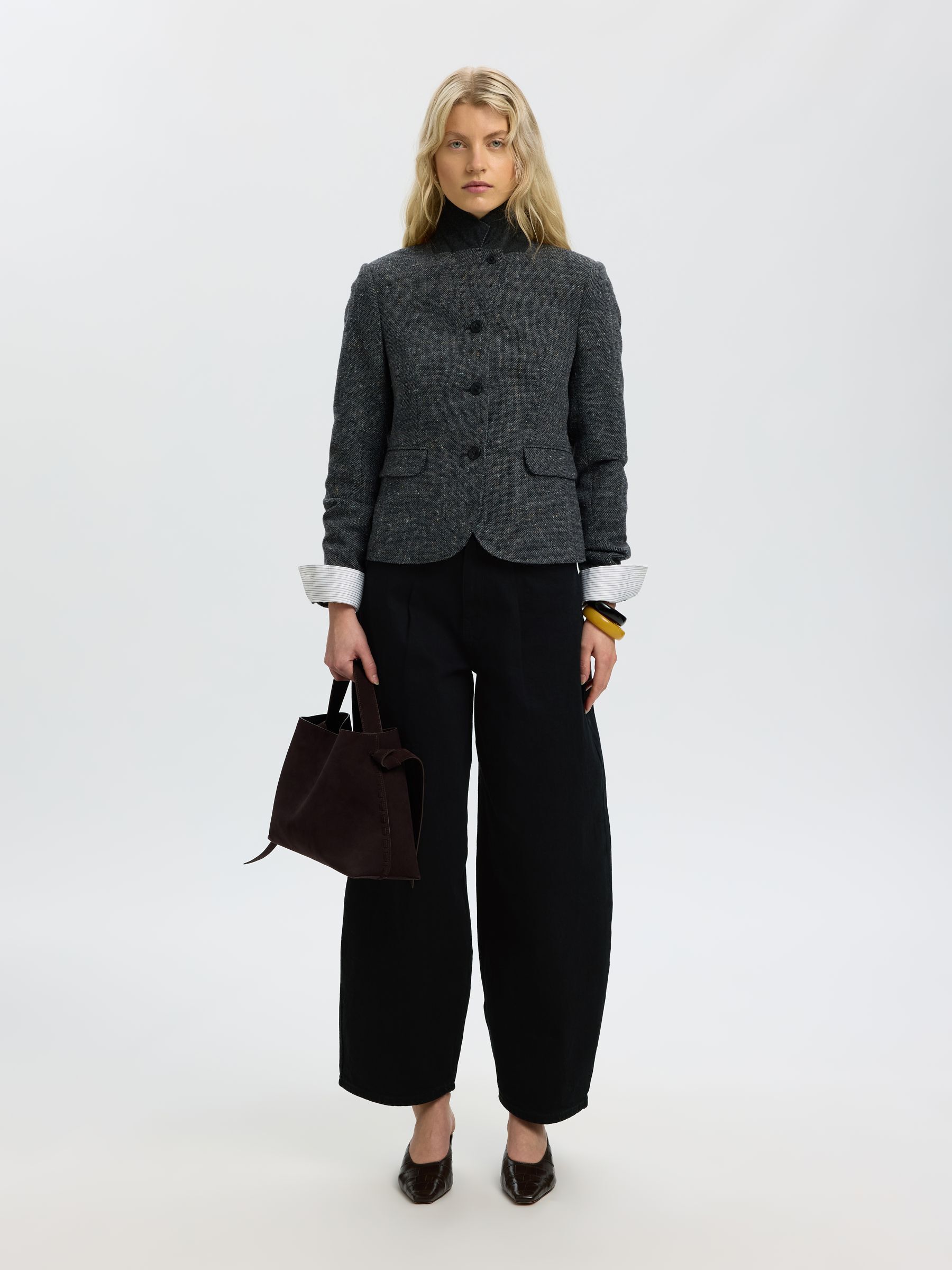 HIGH WAISTED BARREL FIT JEANS