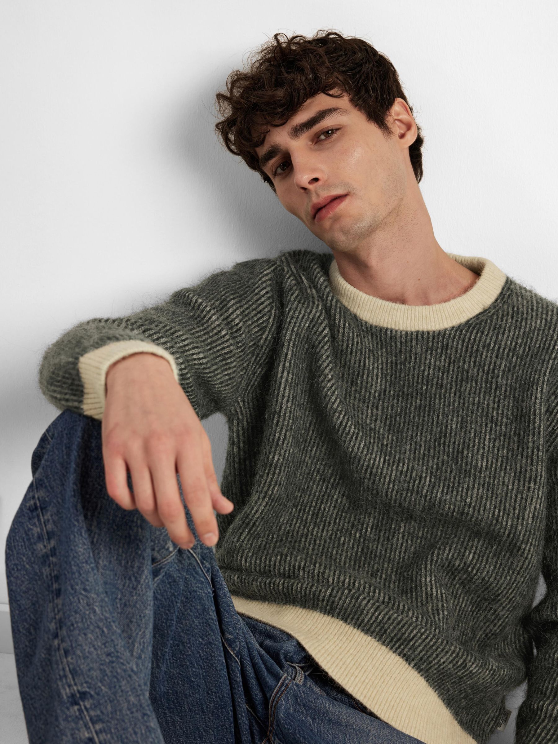 LANGERMET STRIKKET PULLOVER
