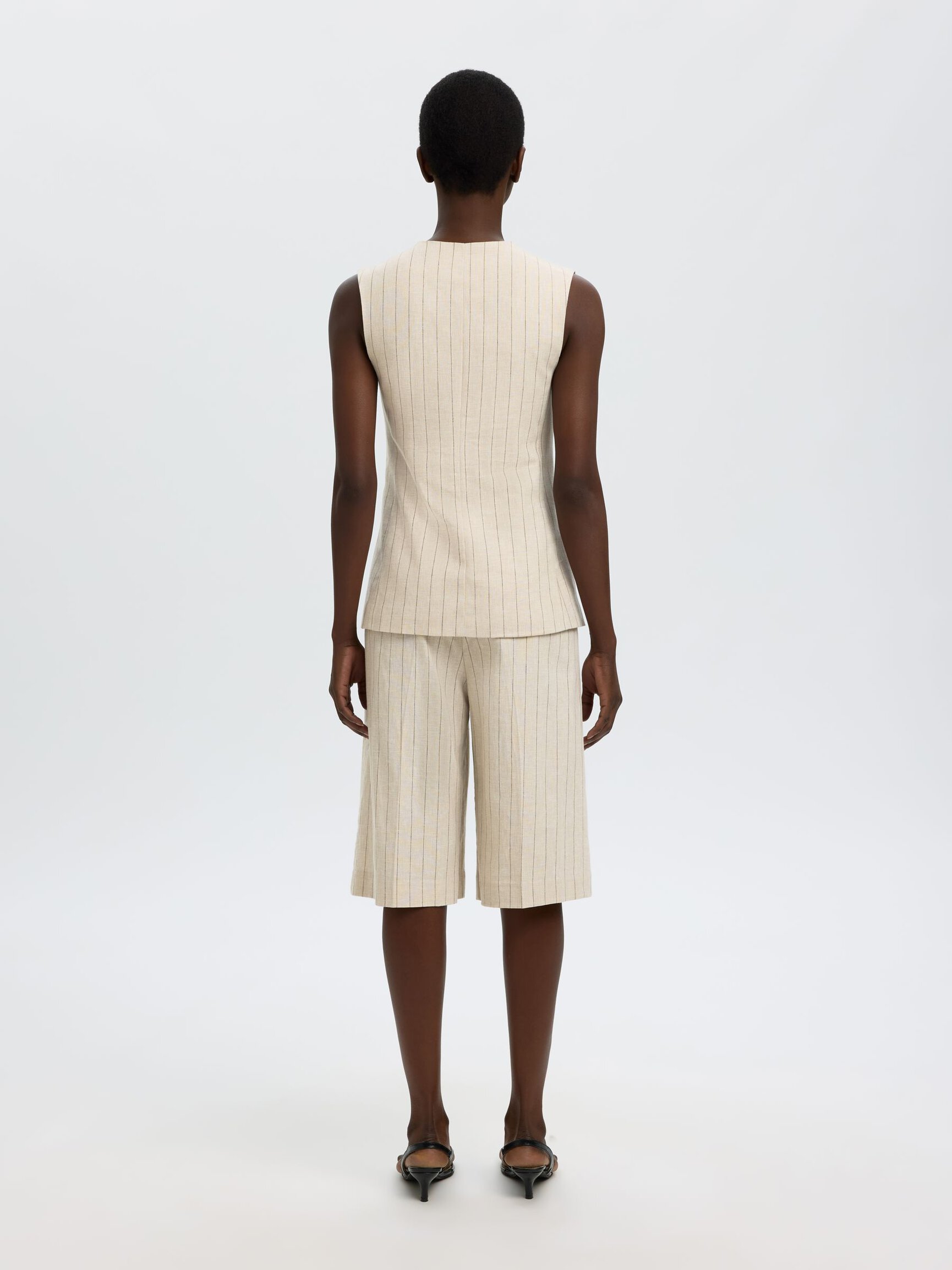 LINEN BLEND VEST
