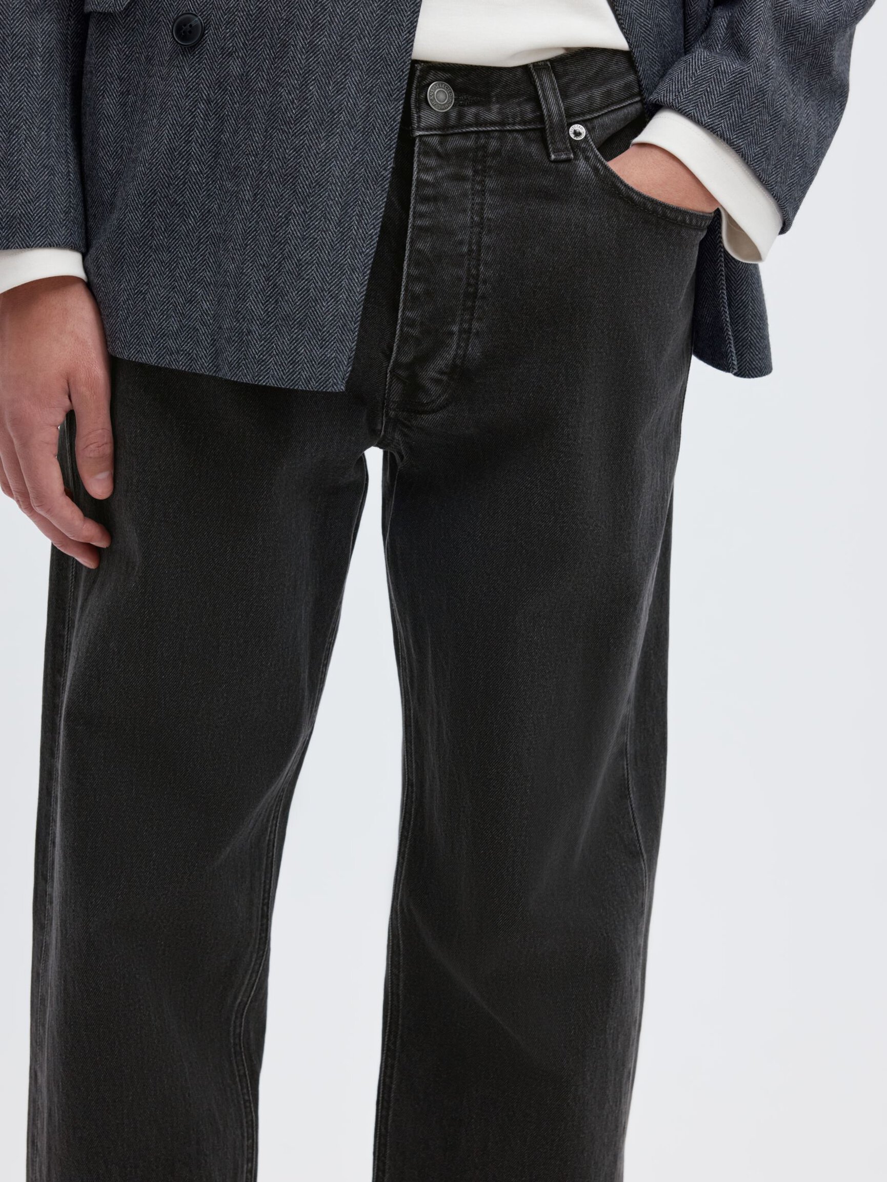 196 STRAIGHT FIT JEANS