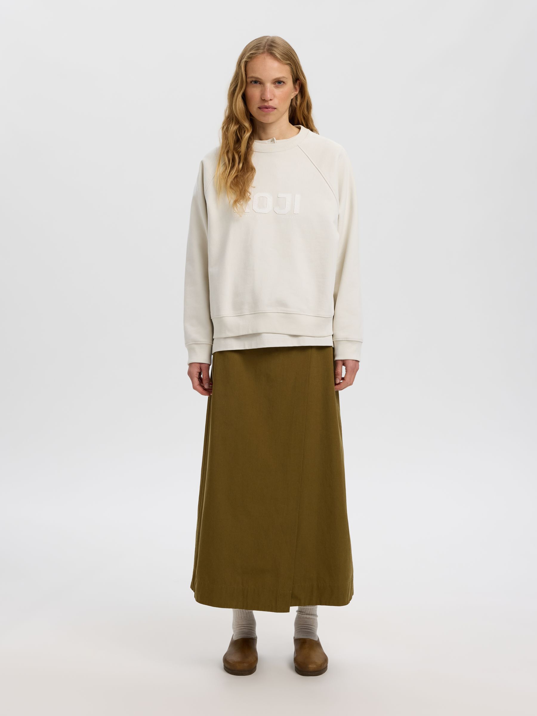 ORGANIC COTTON LONG SLEEVED SWEATSHIRT