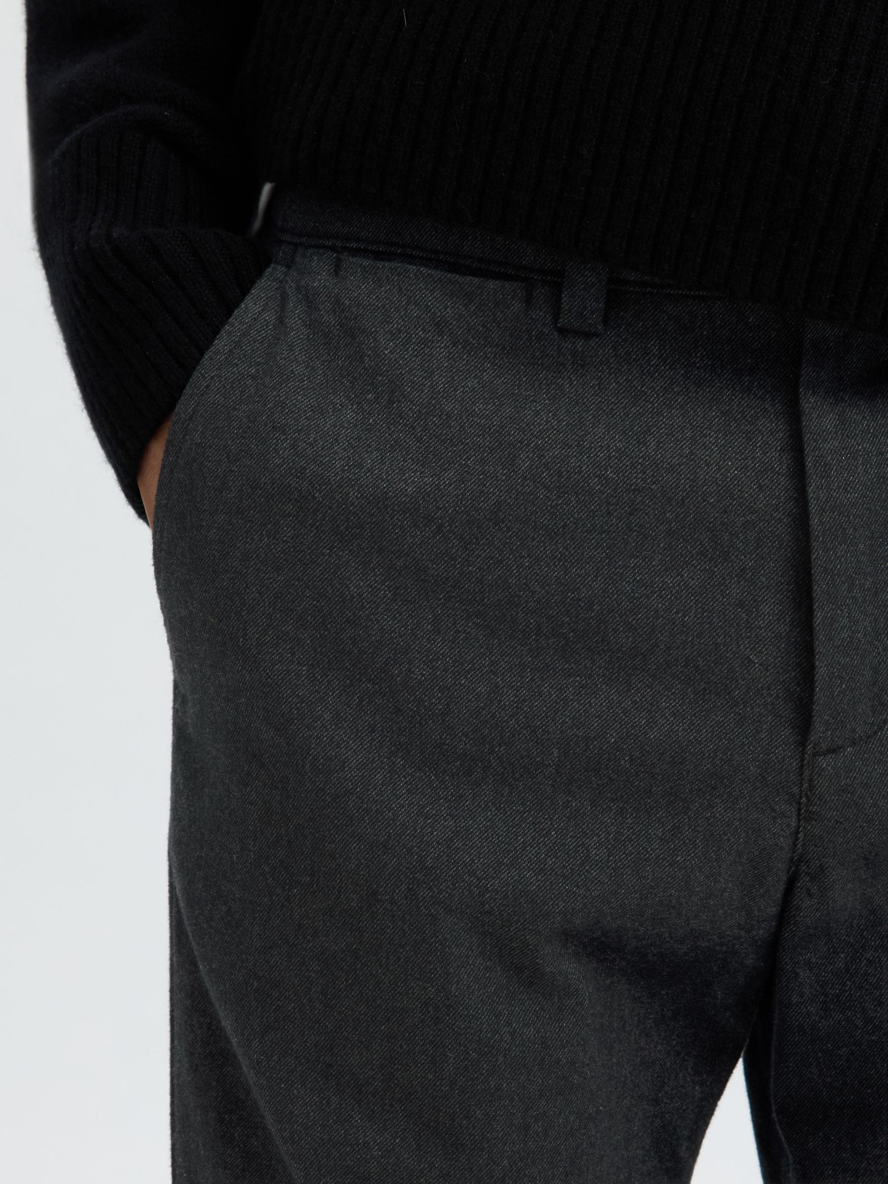 175 SLIM-FIT BRUSHED CHINOS