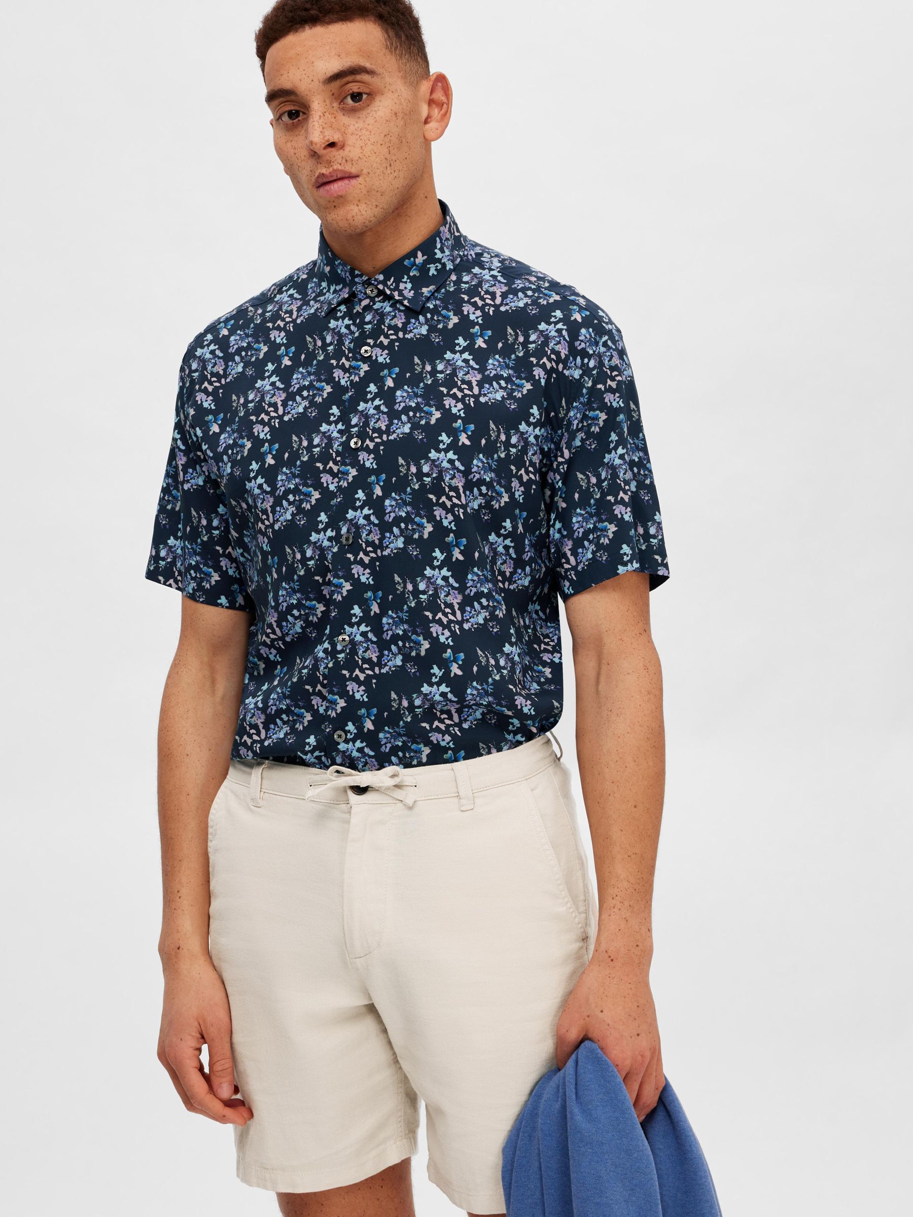 COMFORT FIT SHORTS