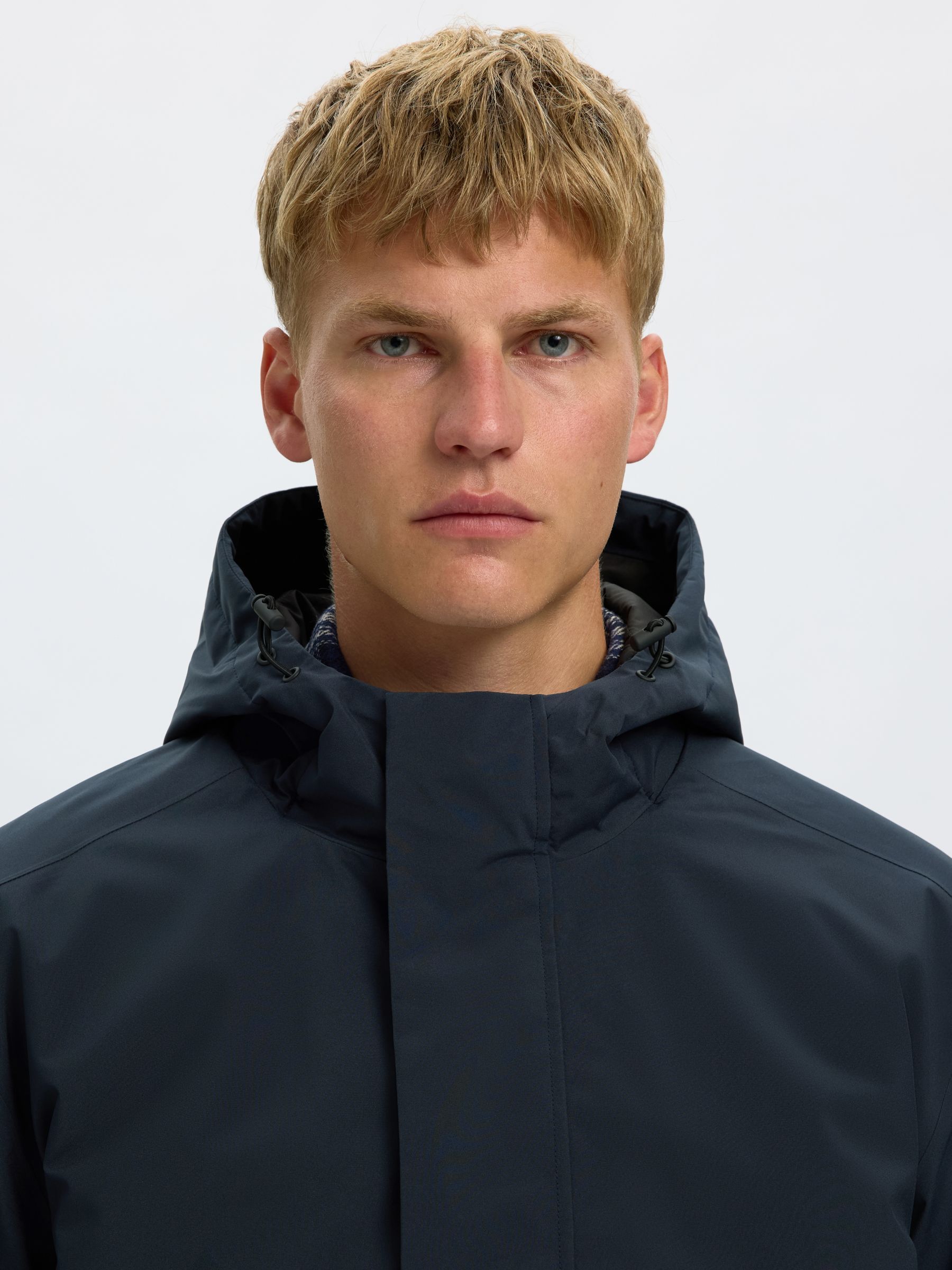URBAN TECH GEWATTEERDE JAS