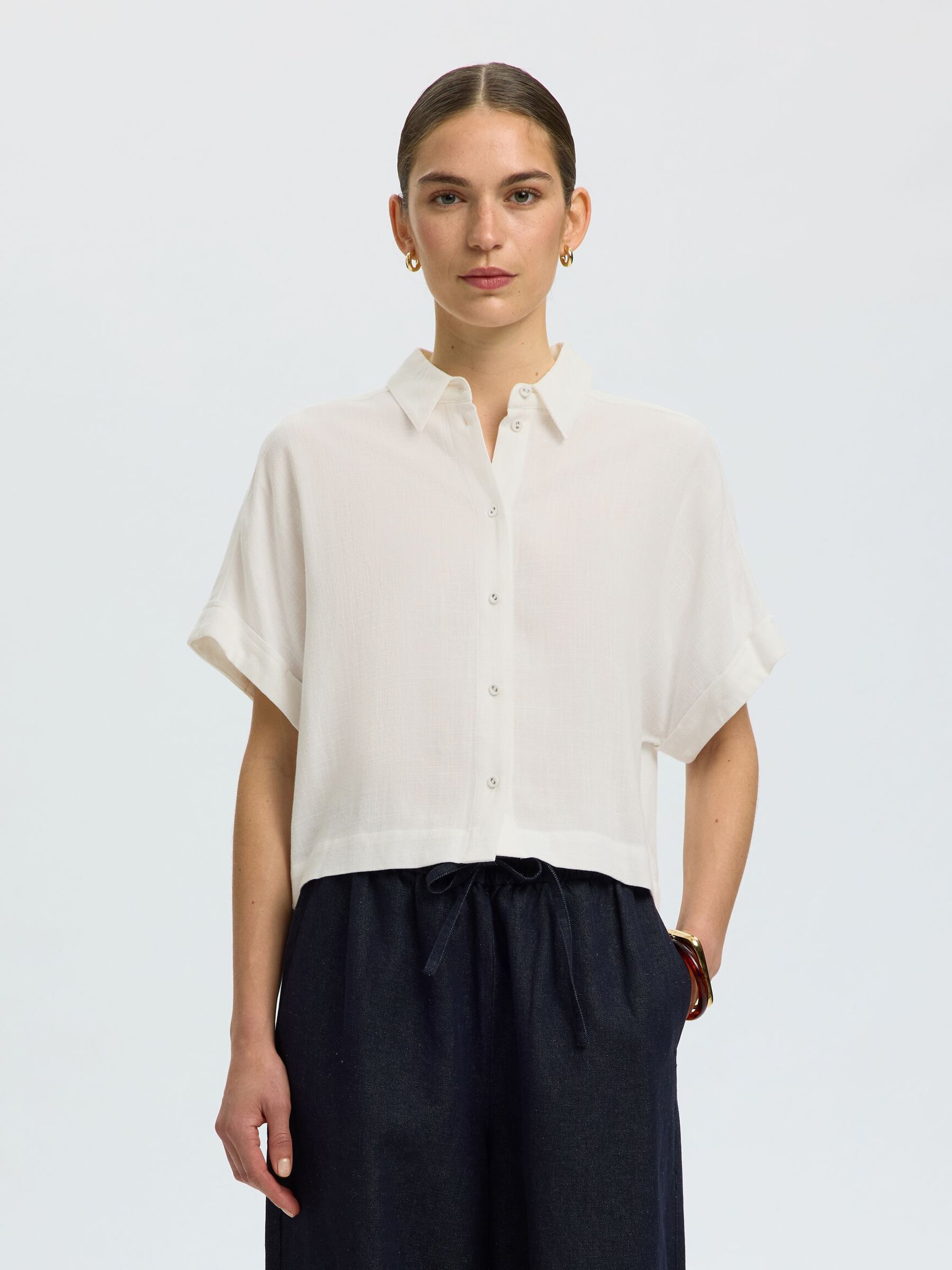 CROPPED SHORT SLEEVED SHIRT