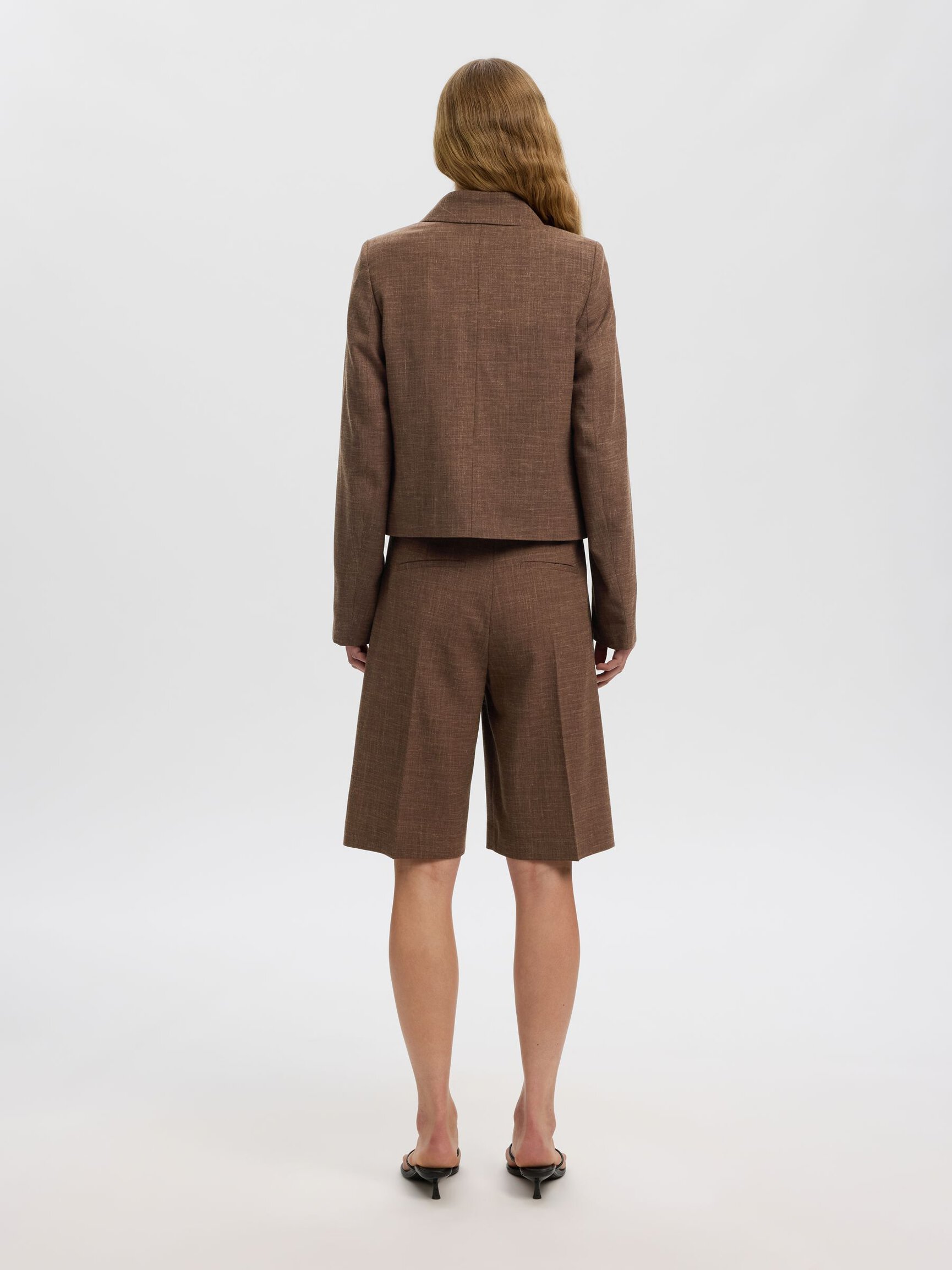 TAILORED SHORT JACKET