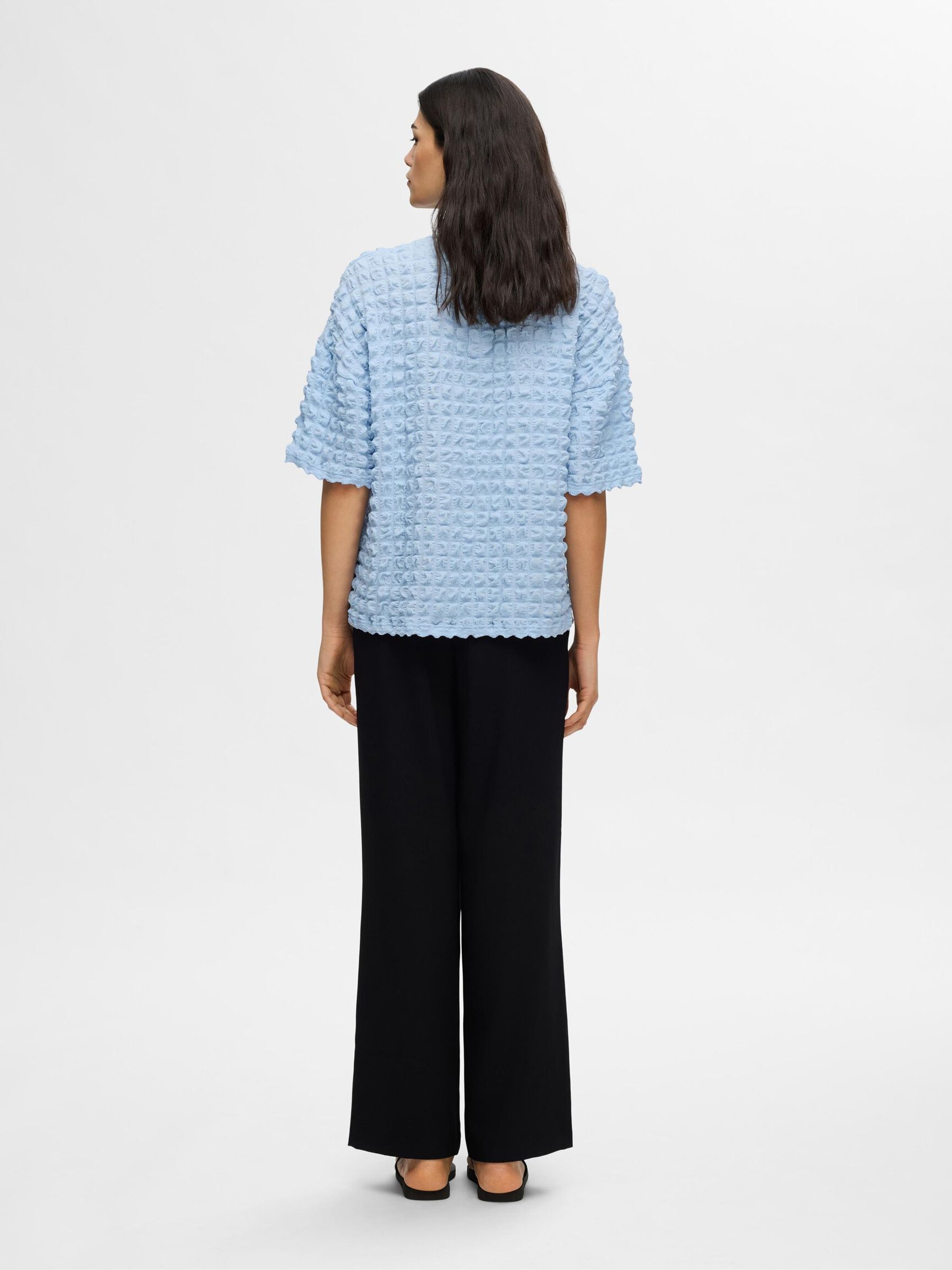 TEXTURED SHORT SLEEVED TOP