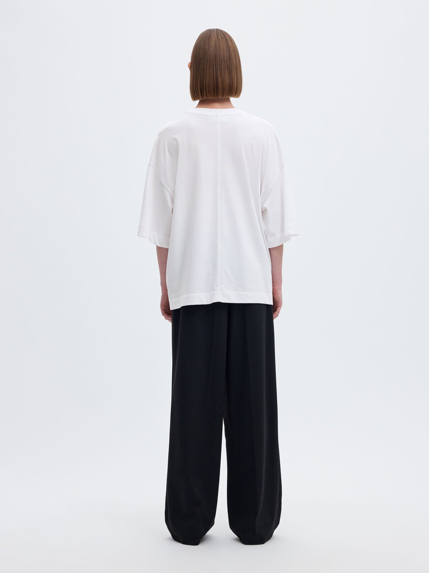 ESSENTIAL OVERSIZED T-SHIRT