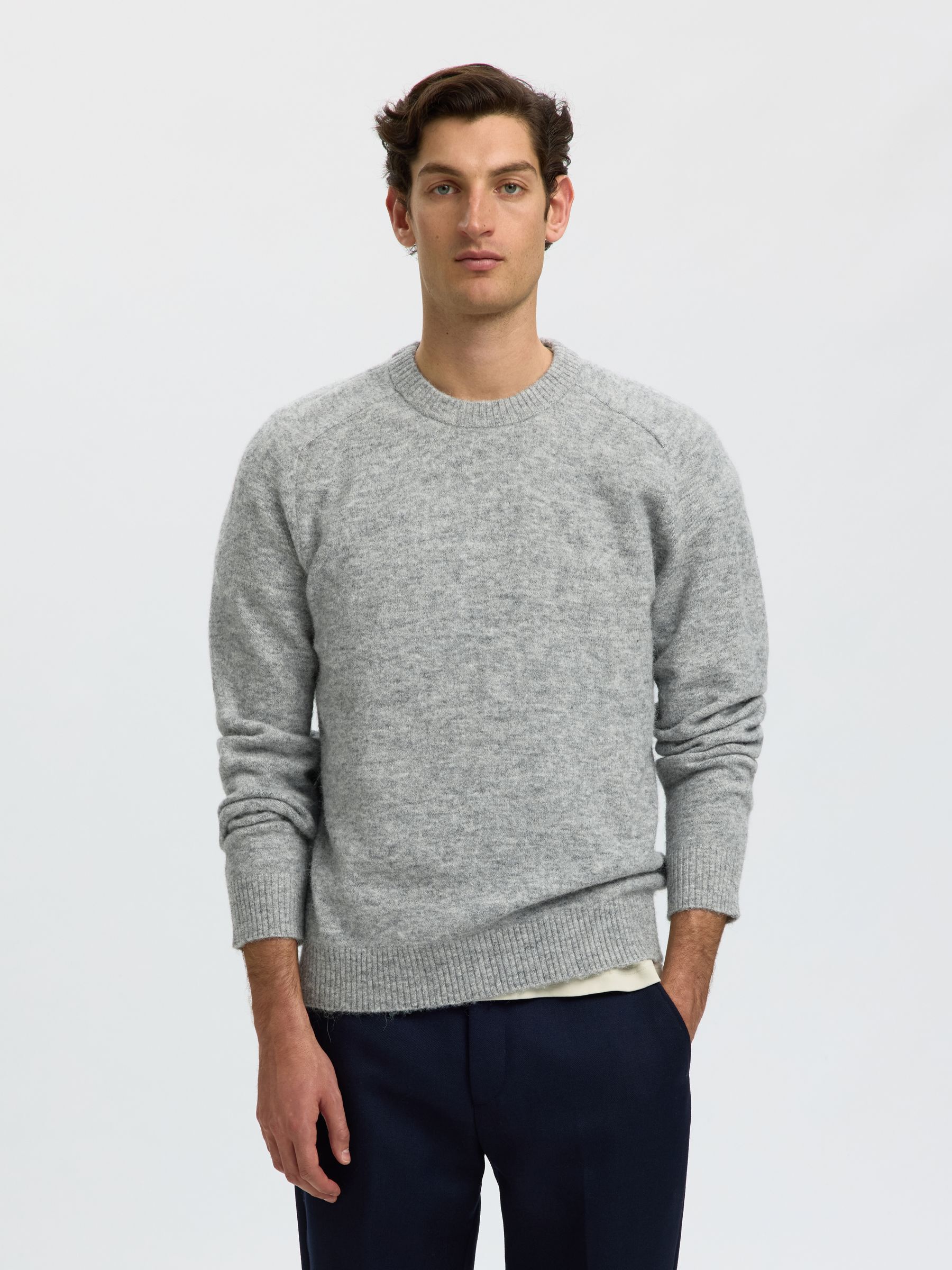 LONG-SLEEVED KNITTED JUMPER