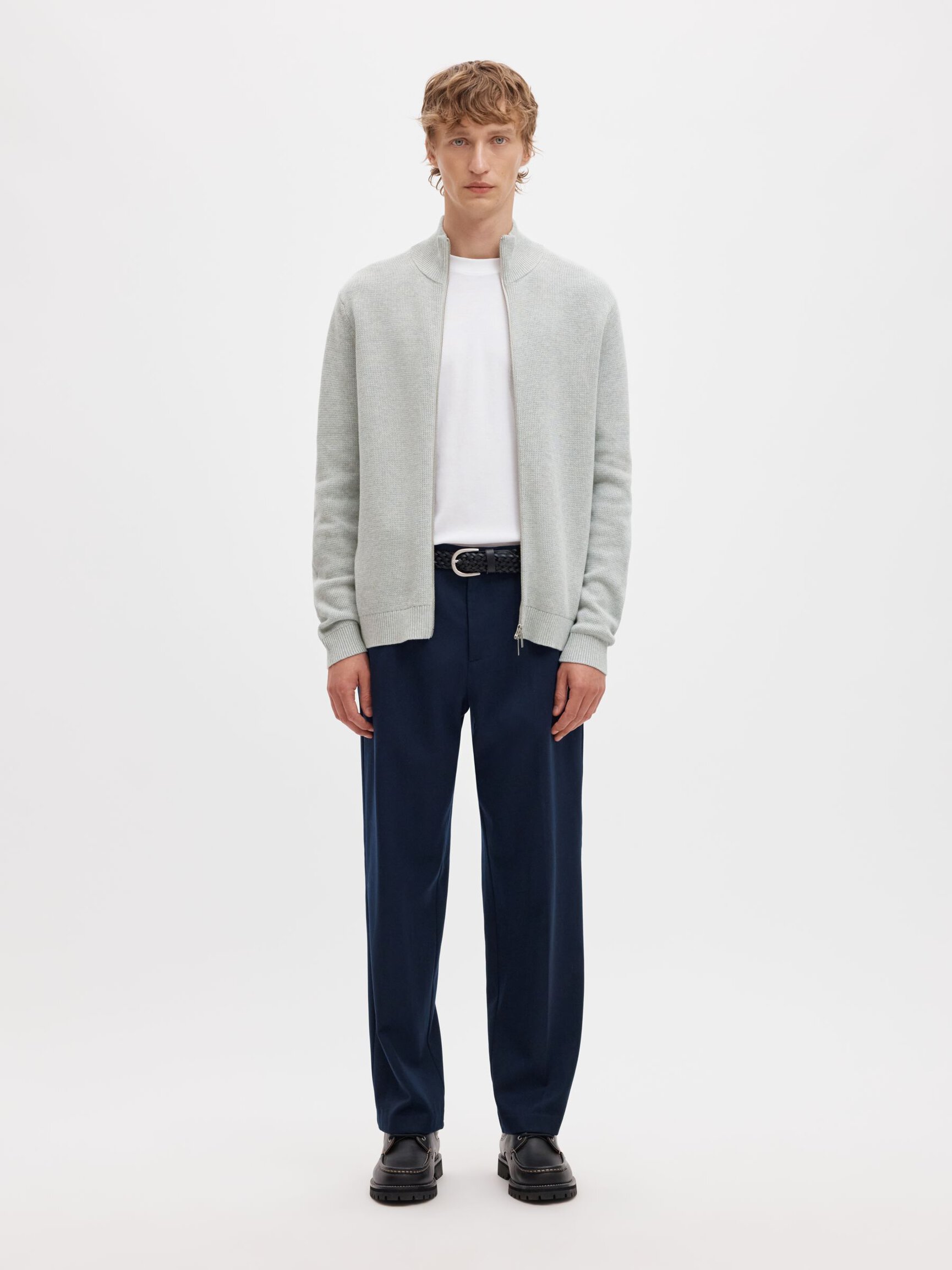 ZIPPED HIGH NECK PULLOVER