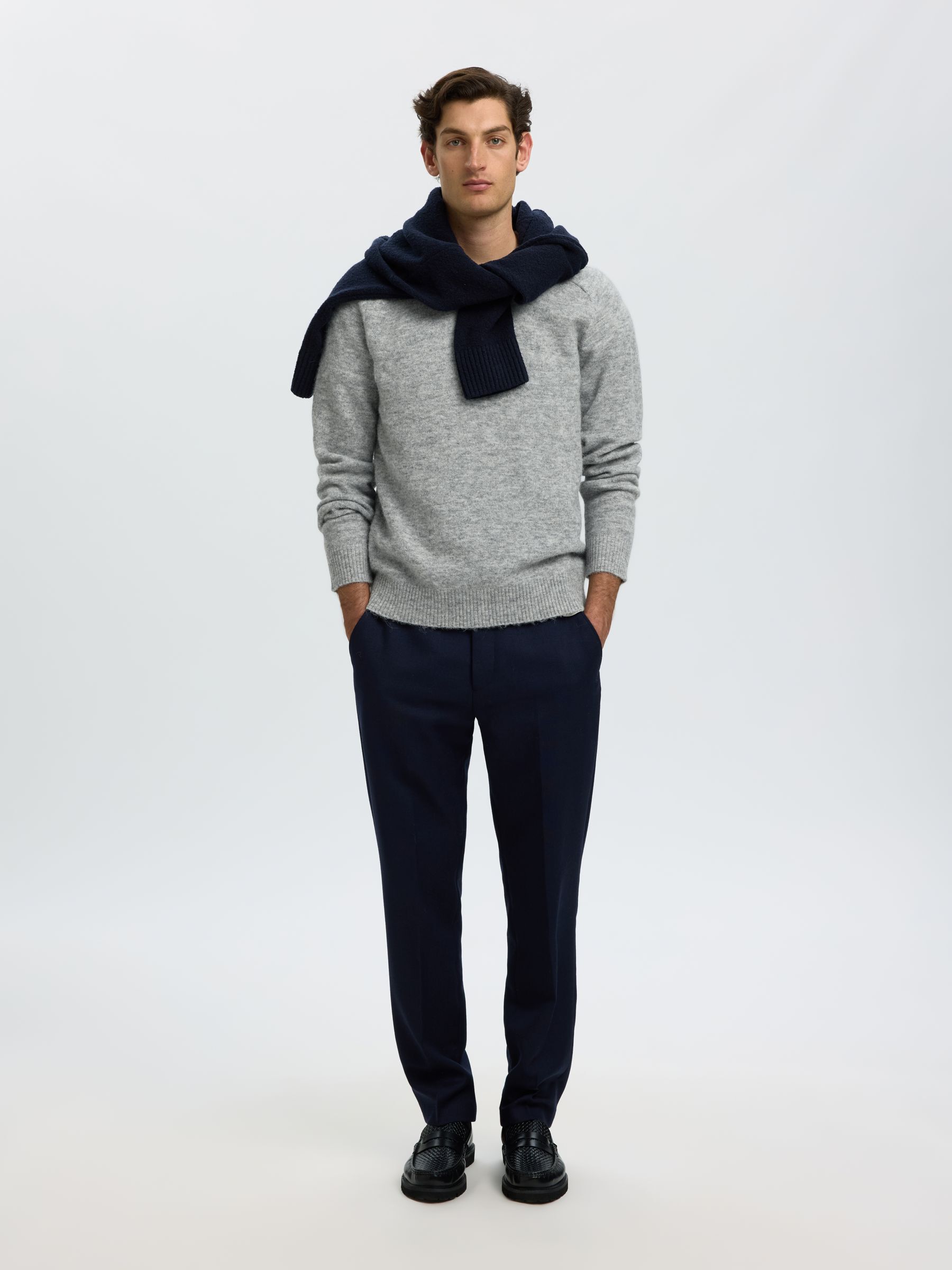 LONG-SLEEVED KNITTED JUMPER